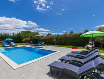 Istria Queen: Ruim vakantiehuis met privézwembad bij Labin voor 12 personen - thumbnail 2