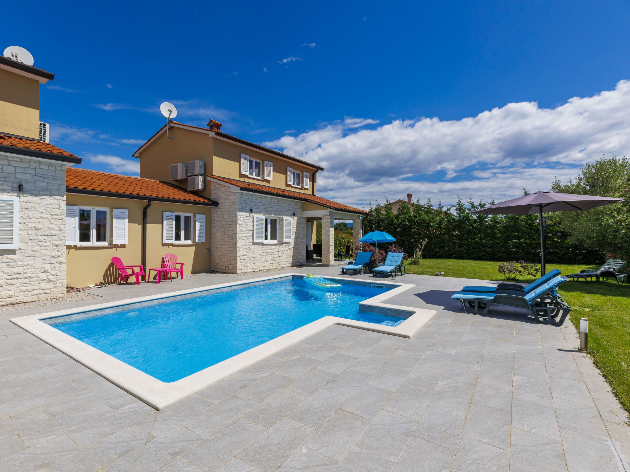 Istria Queen - Dehors