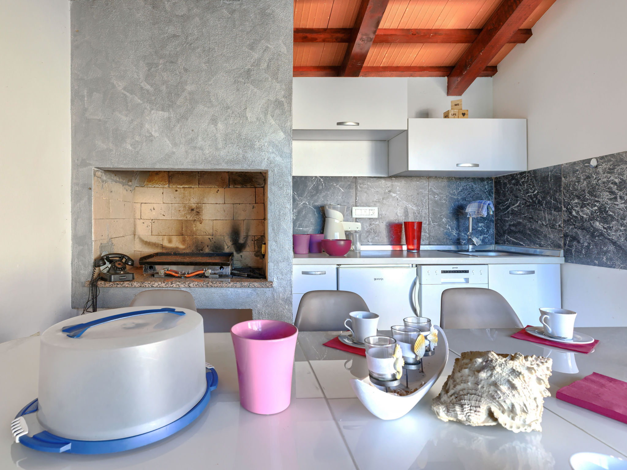 Kitchen / Dining Room