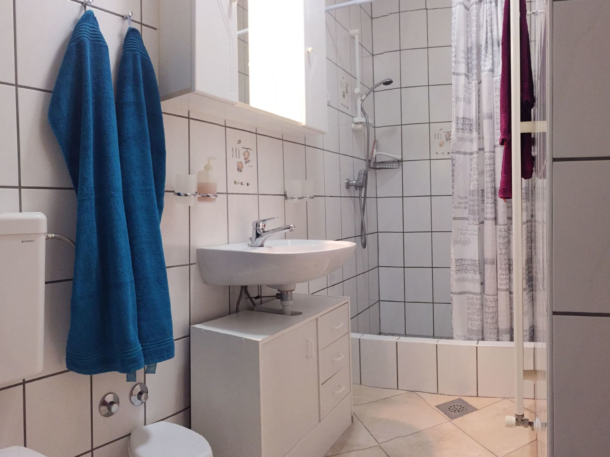 Niki mit Meerblick-Image-tags.info