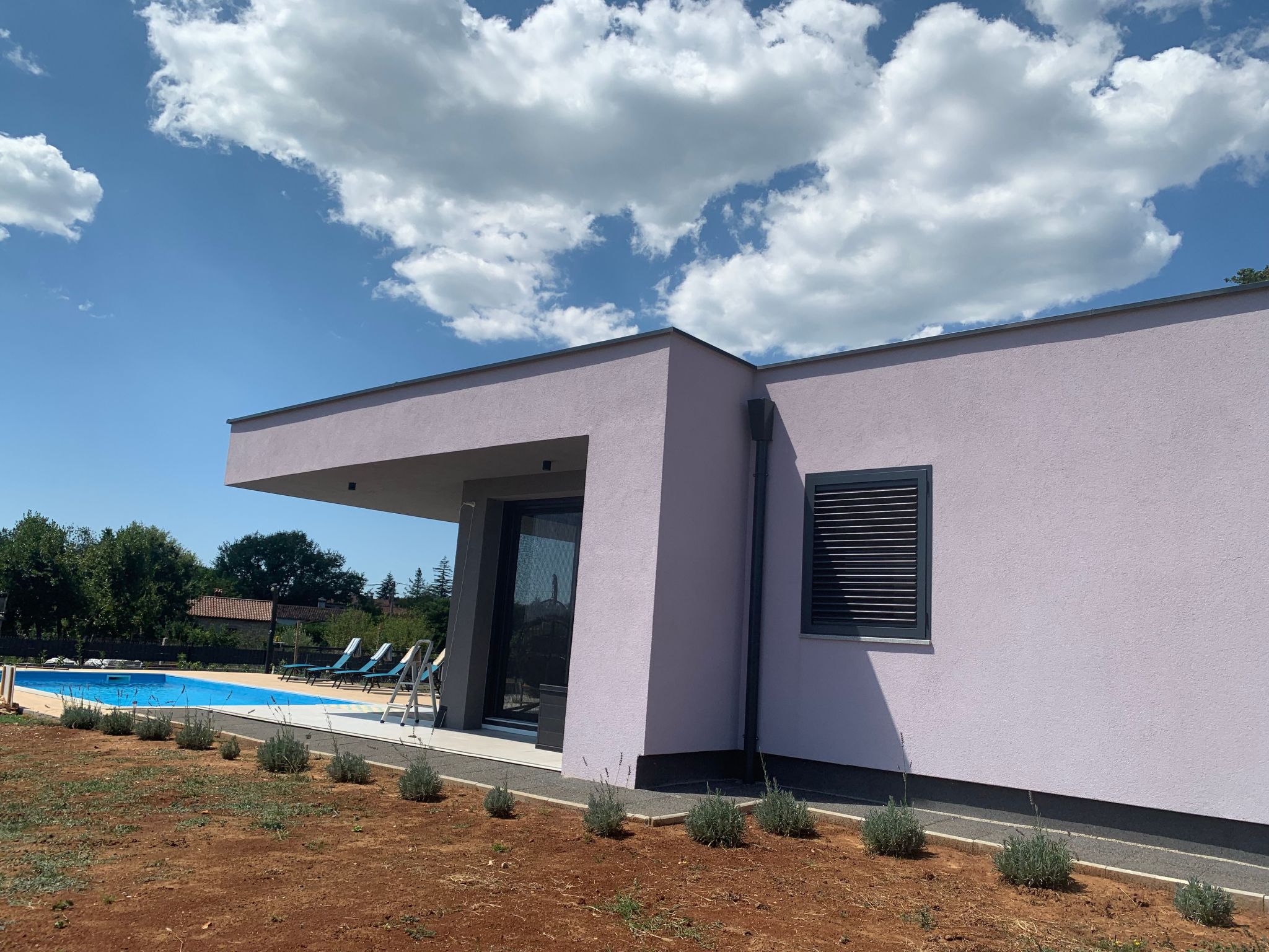 Lavender Villa-Dehors