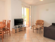 Appartement Orhideja und Magnolia met zwembad, 1,3 km van strand Rabac - thumbnail 6