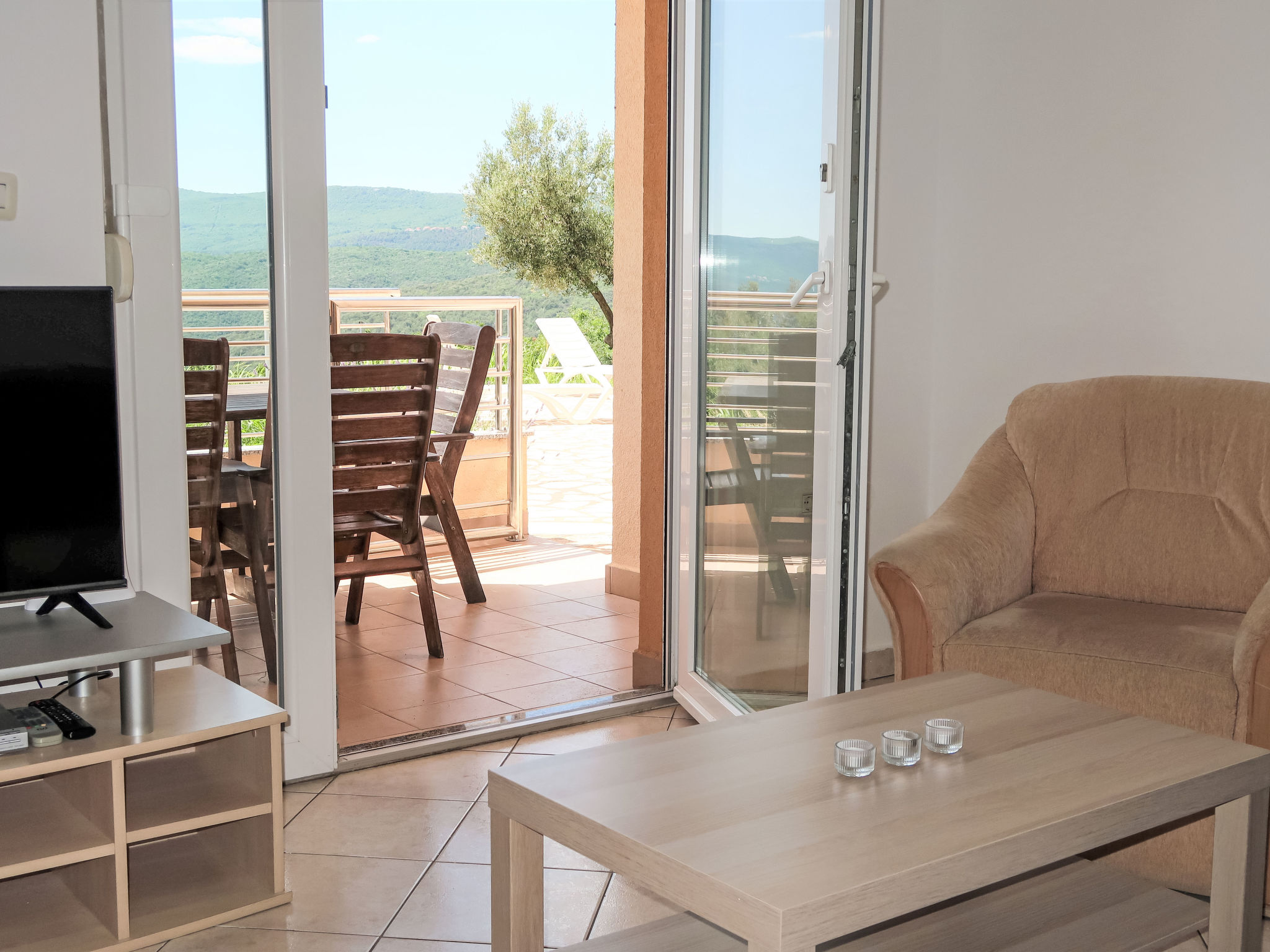 Appartement Orhideja und Magnolia met zwembad, 1,3 km van strand Rabac - foto 10
