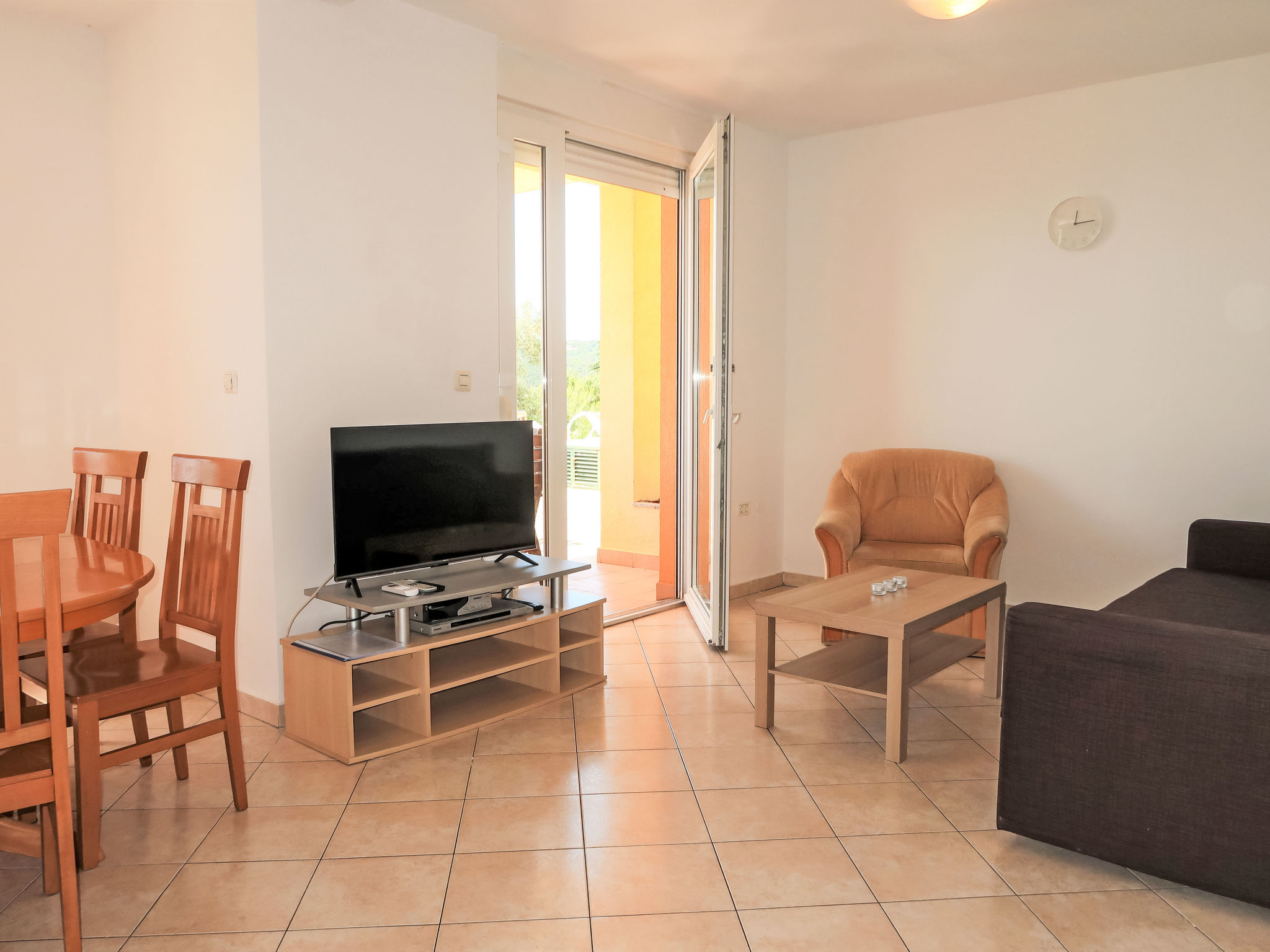 Appartement Orhideja und Magnolia met zwembad, 1,3 km van strand Rabac - foto 6