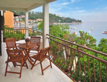 Vakantiehuis Lili: Wonen op 10 meter van de Adriatische Zee in Rabac - thumbnail 2