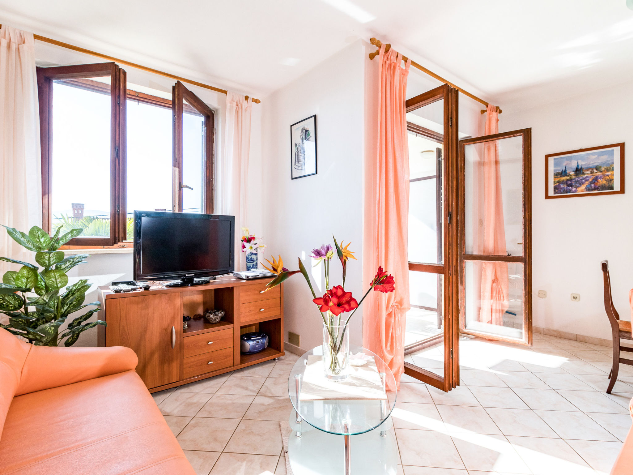 Orhideja — Living Room (4 of 27)