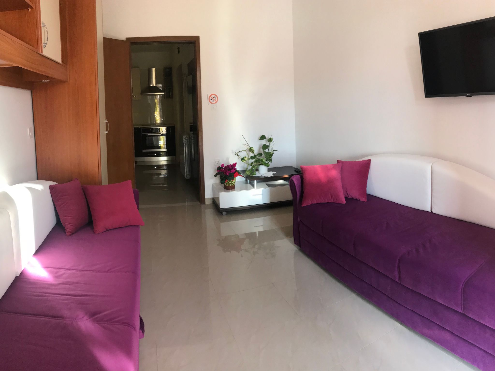 Mimosa,Wohnblock 1-Binnen