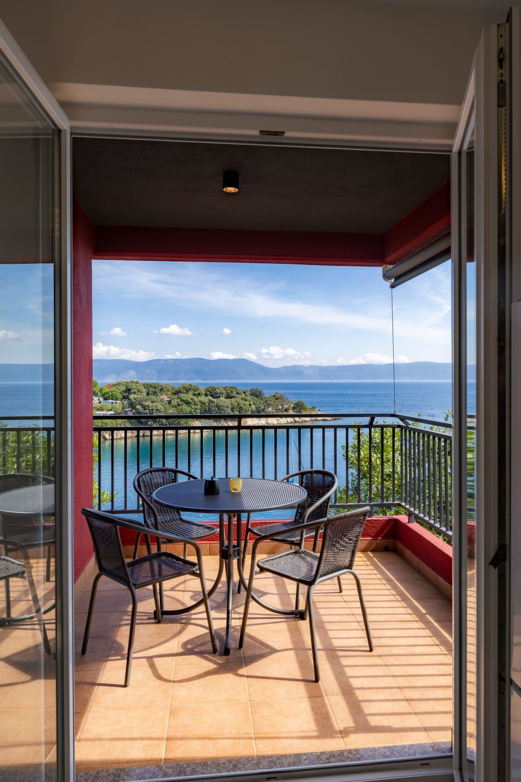 Red House Apartments-Dedans