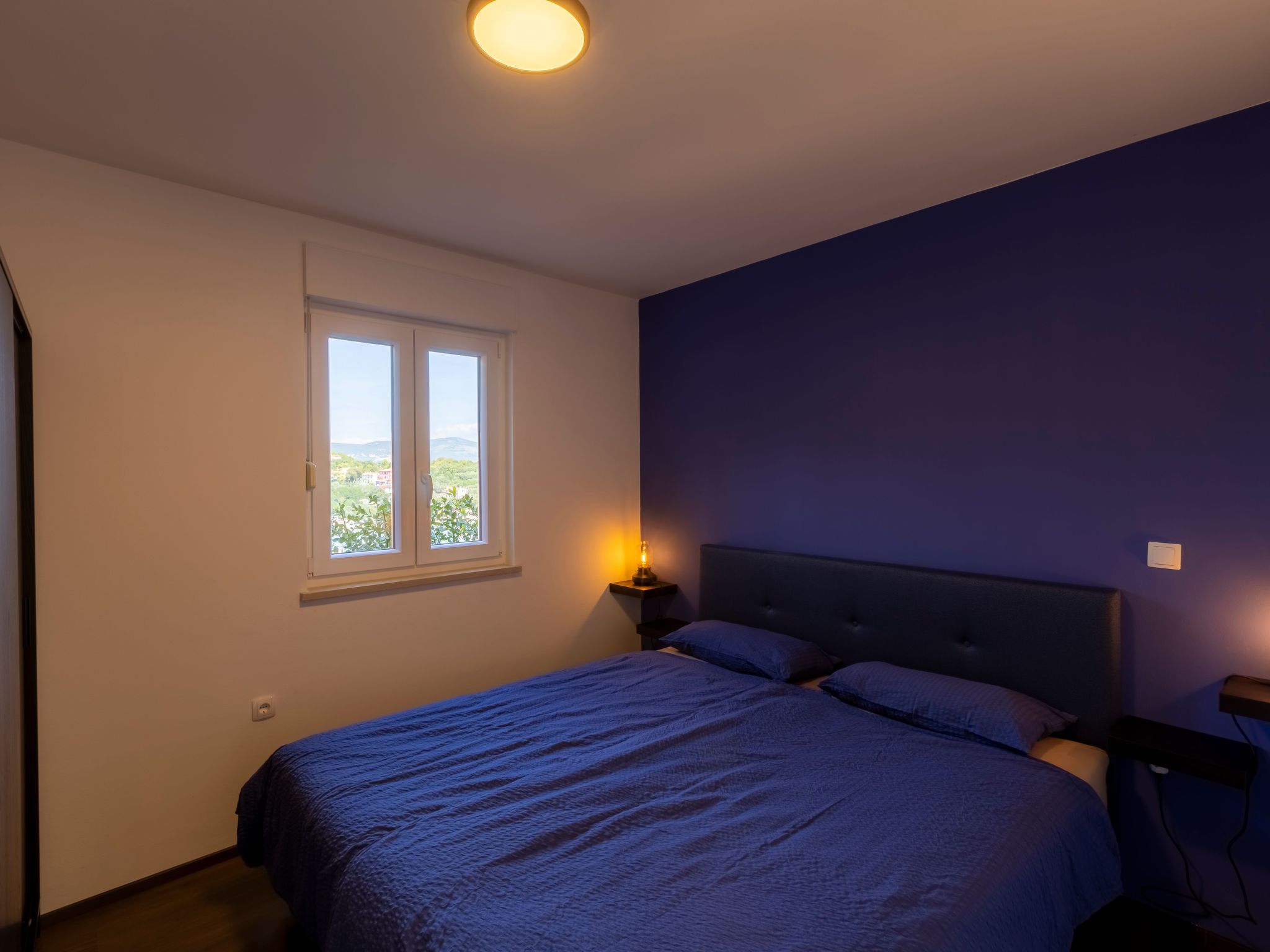 Red House Apartments-Dedans