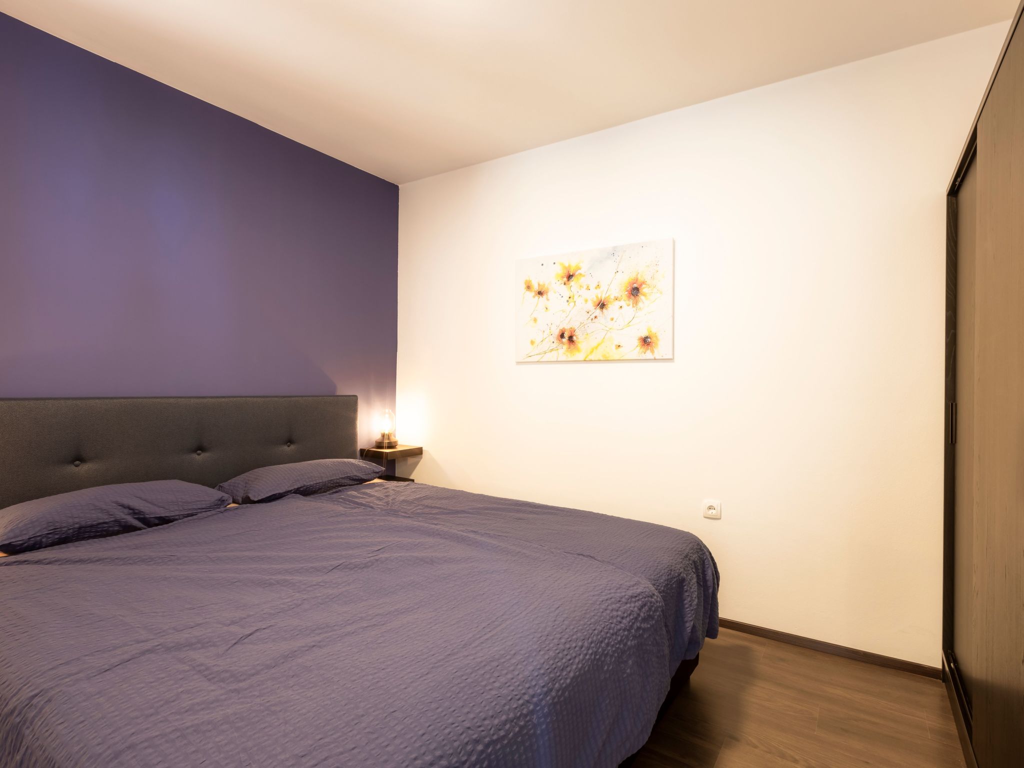 Red House Apartments-Dedans