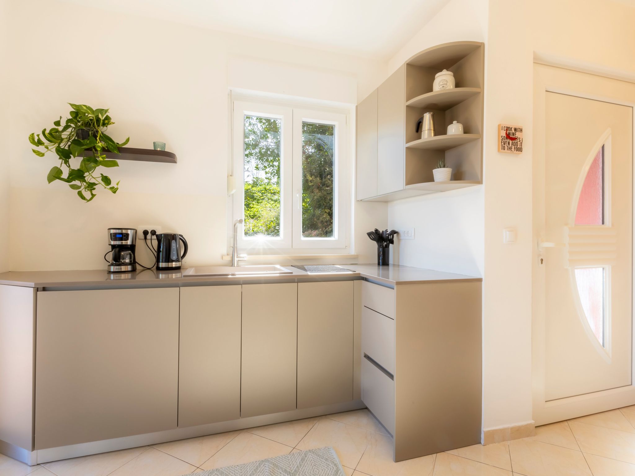 Red House Apartments Sveta Marina-Binnen