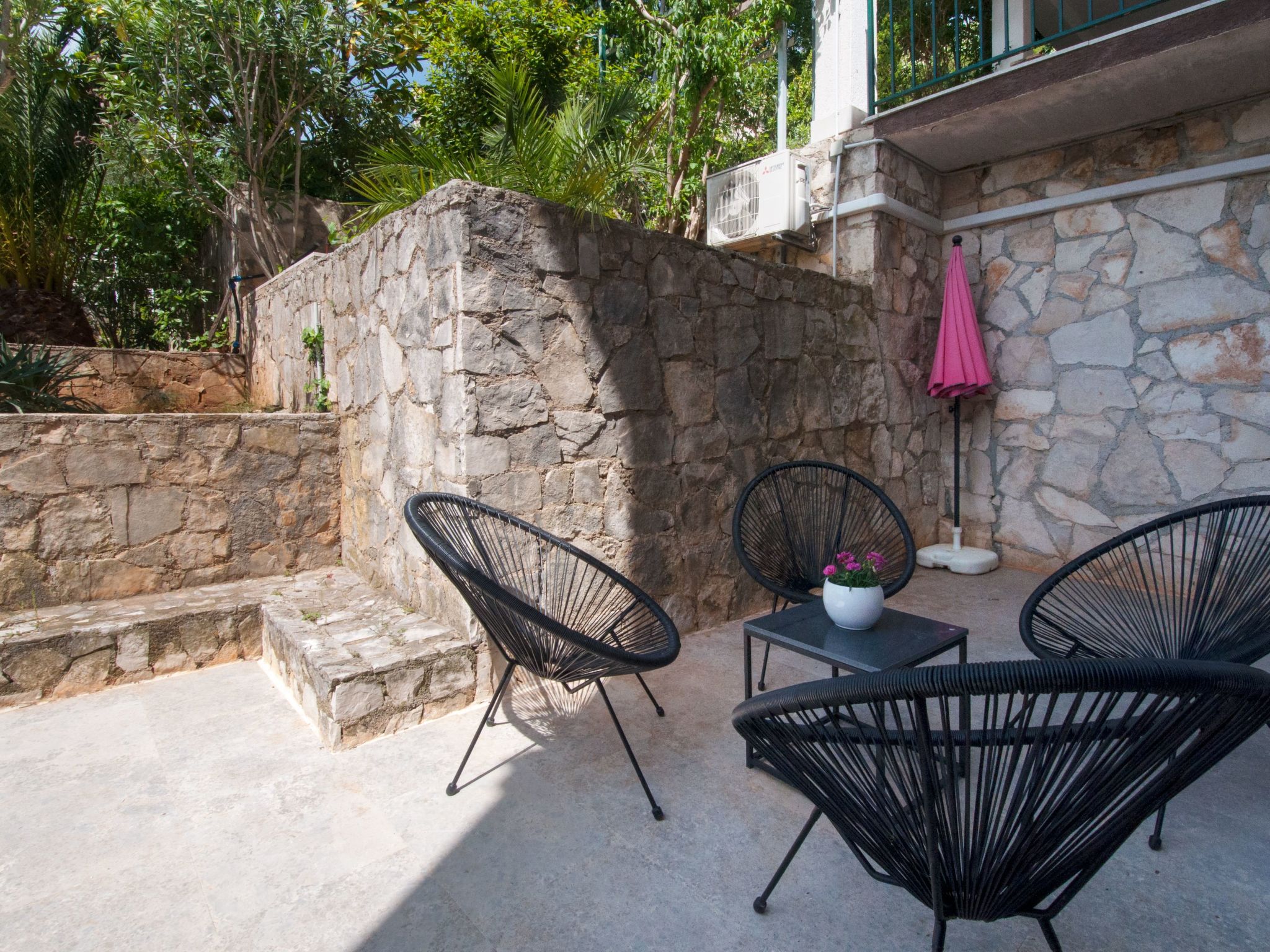 Wohnung "Olia Orange" mit Terrasse