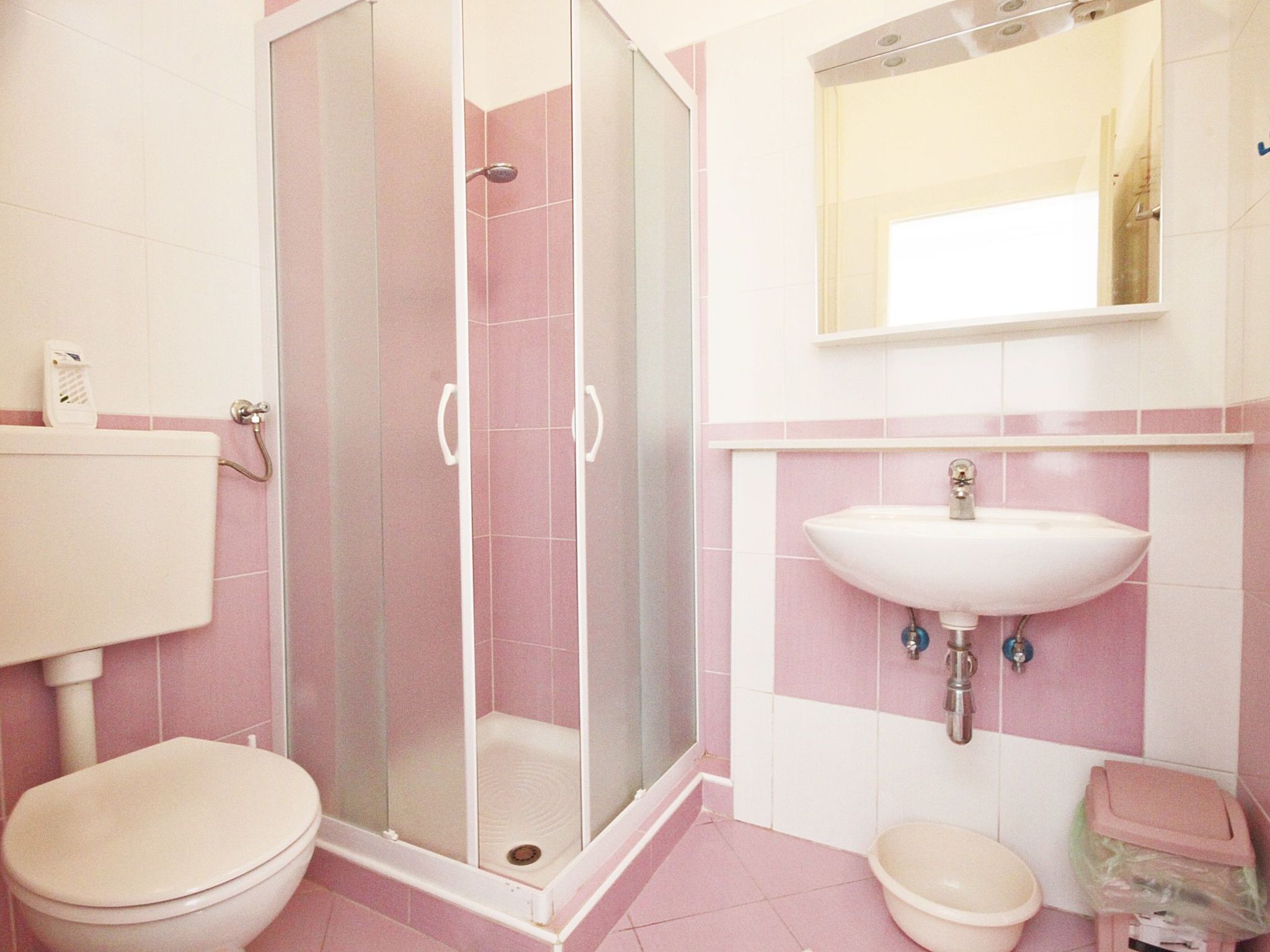 "Leonardo B2" mit Terrasse-Drinnen