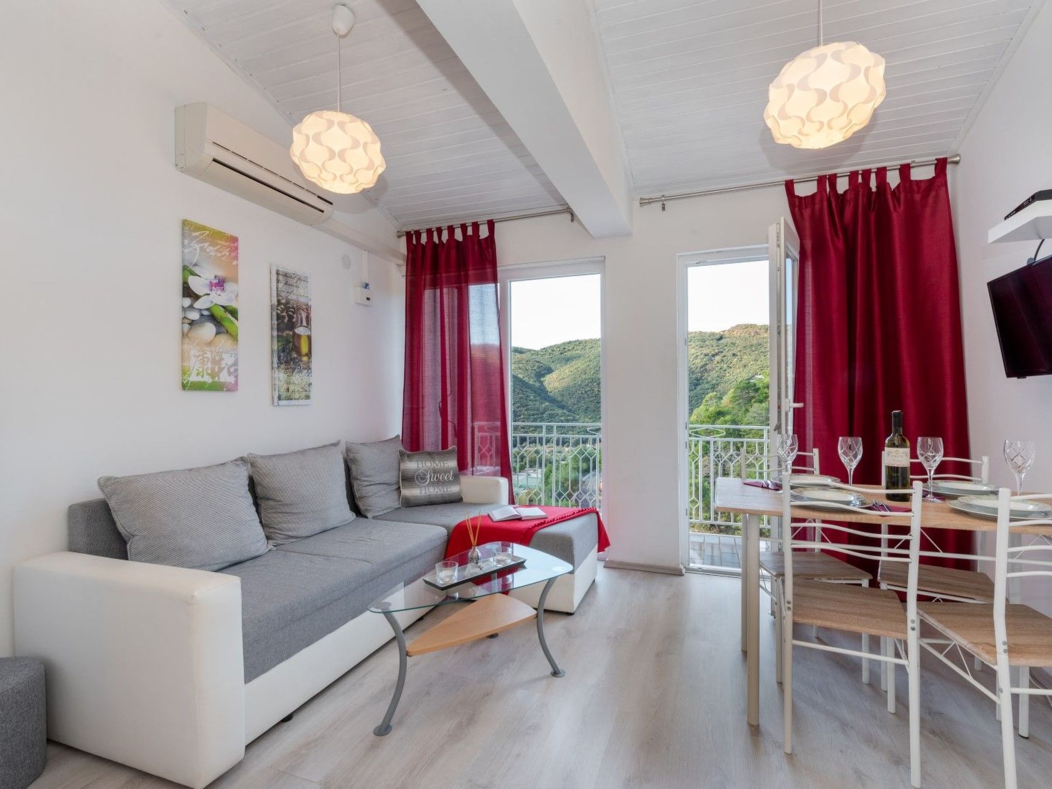 Wohnung "Leonardo" mit Blick auf das Wasser-Drinnen