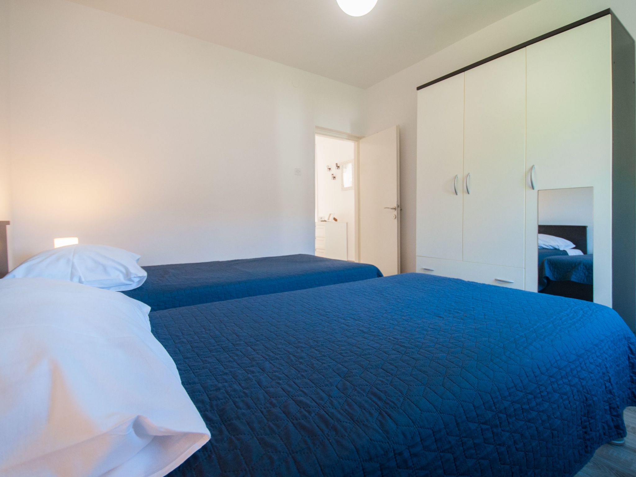 Drei-Zimmer-Wohnung Rita, in der Nähe des Strandes-Image-tags.info