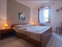 "Adria Parkside" mit Terrasse