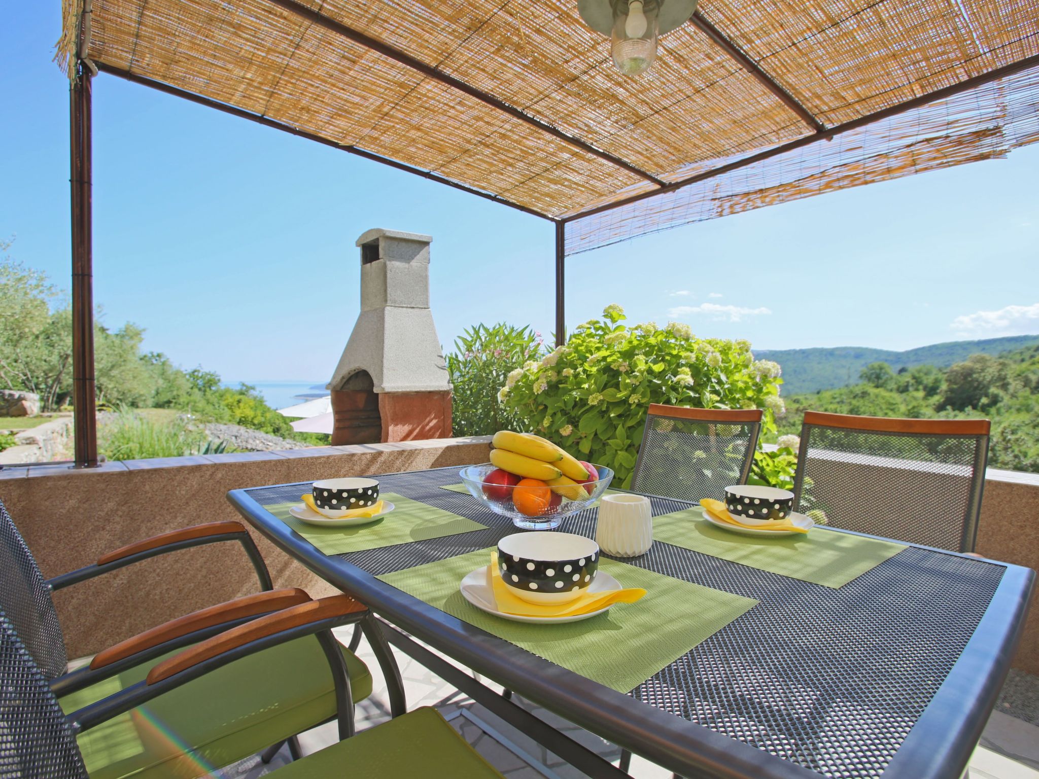 Mit eigenem Pool und schönem Meerblick-Binnen