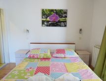 Compact appartement op de eerste etage, 350m van zee in Rabac - thumbnail 1