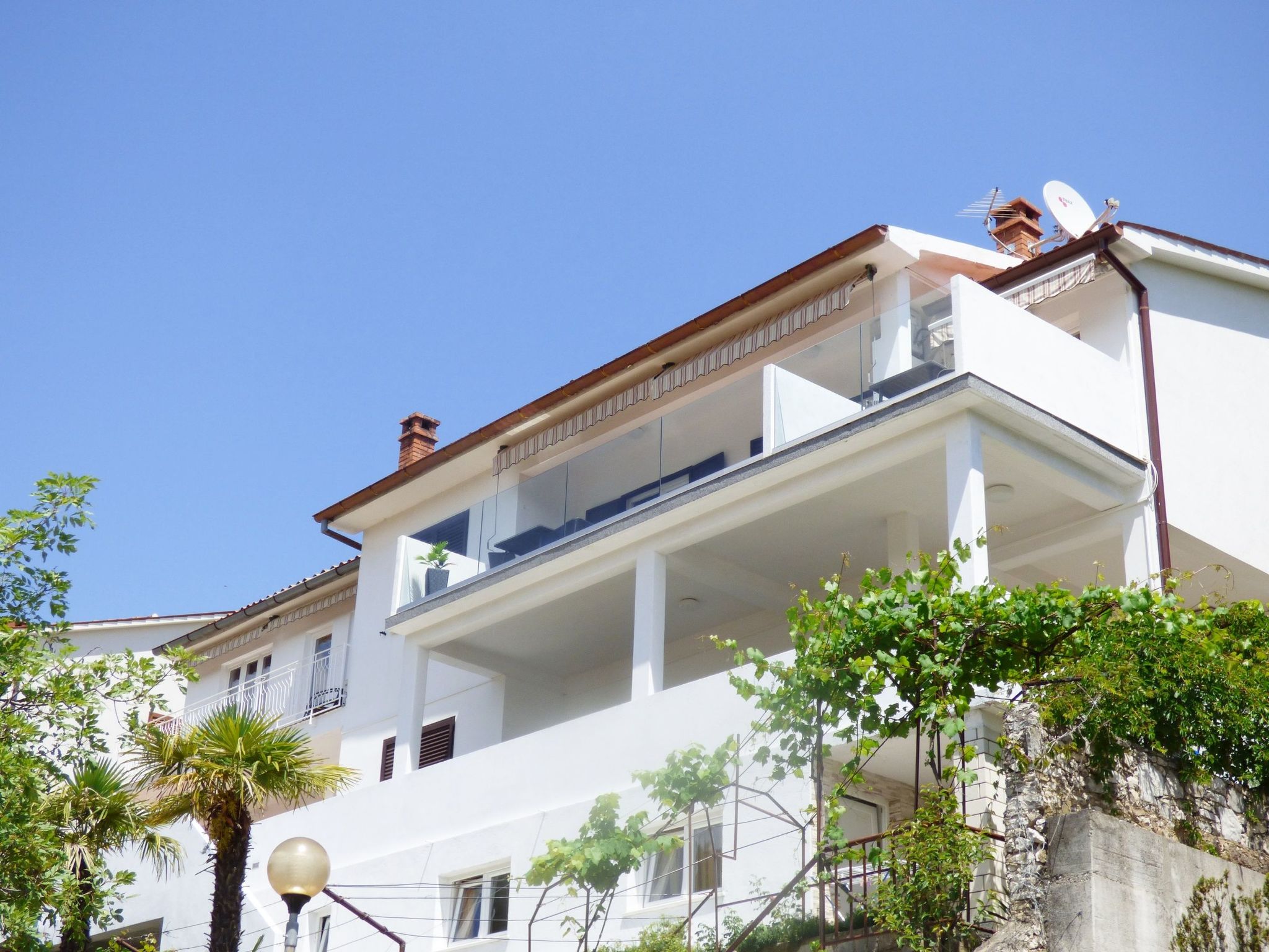 Kleines Apartment in der ersten Etage-Drinnen