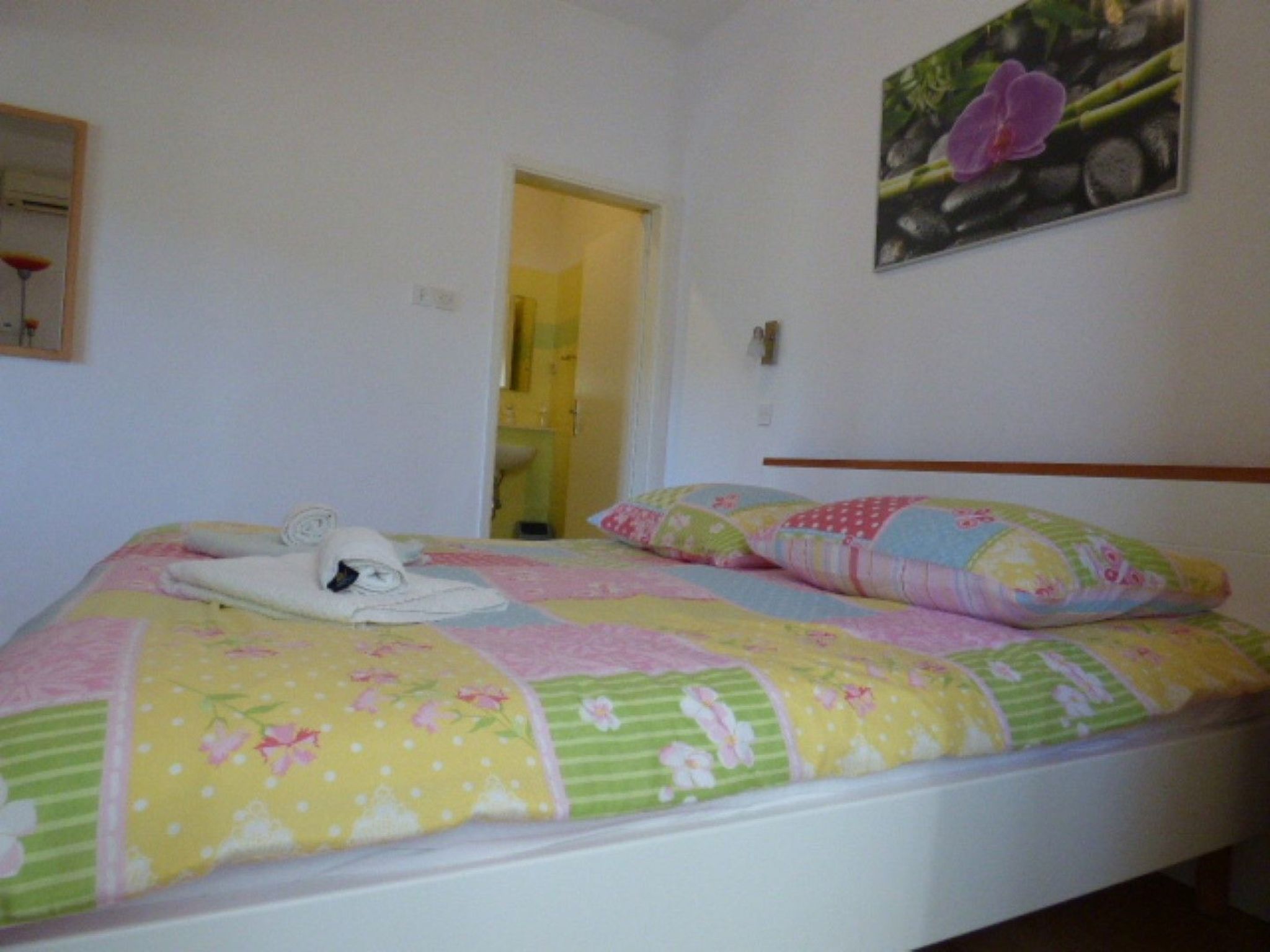 Kleines Apartment in der ersten Etage-Drinnen