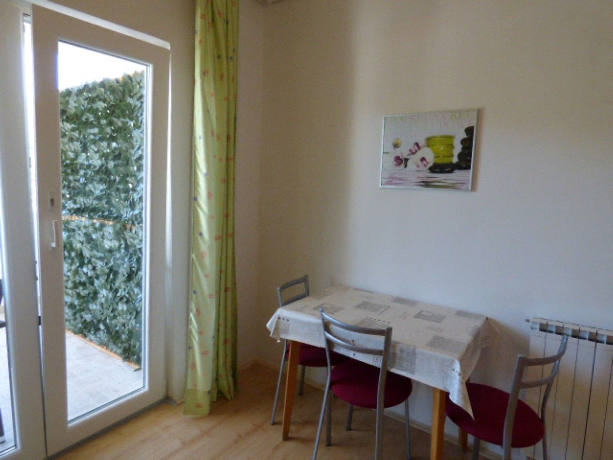 Kleines Apartment in der ersten Etage-Drinnen