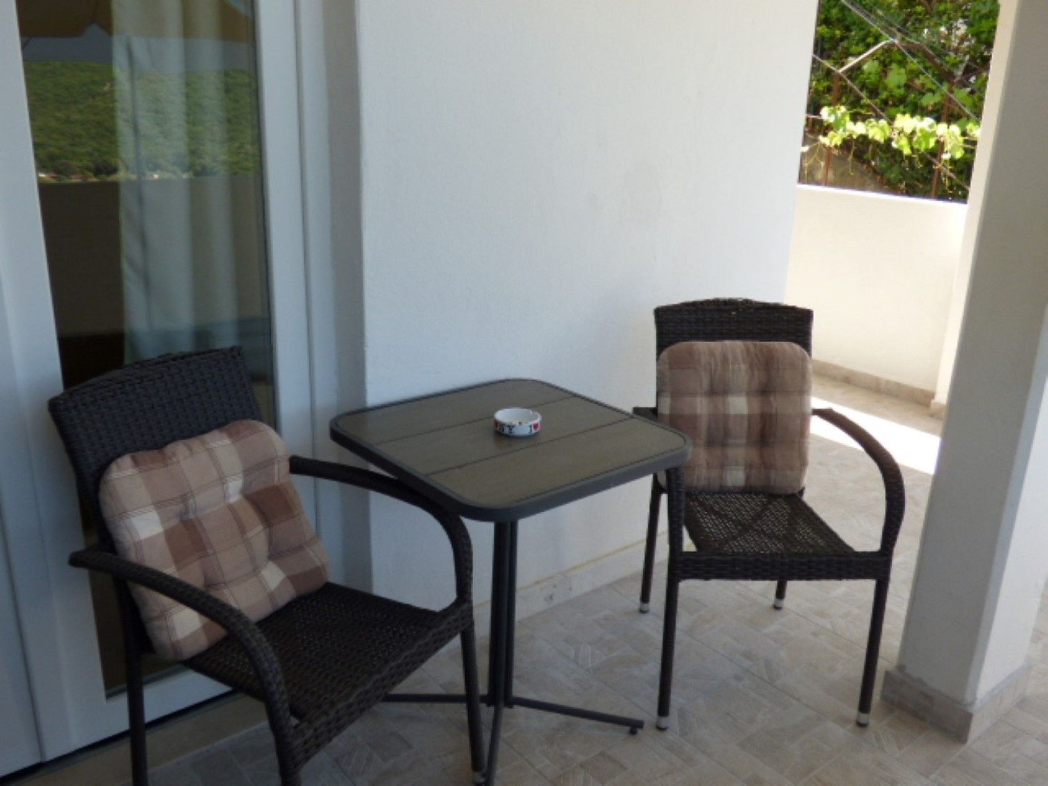 Kleines Apartment in der ersten Etage-Drinnen