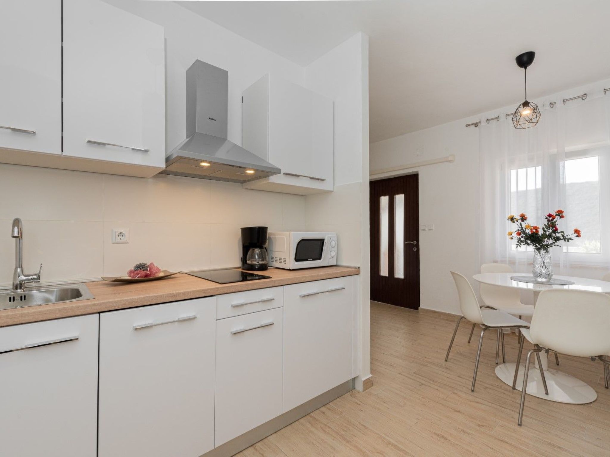 Apartment mit großer Terrasse-Drinnen