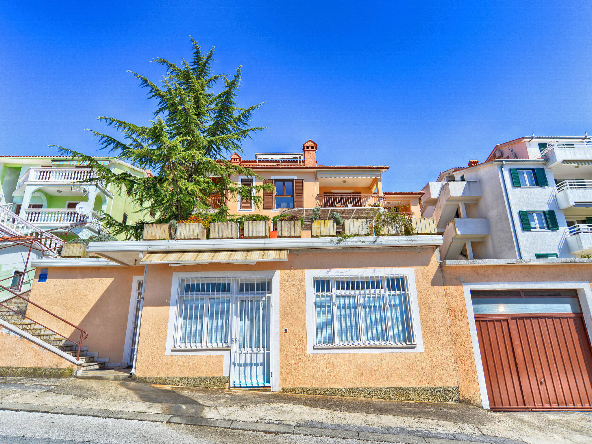 Apartment 629 - Image 4