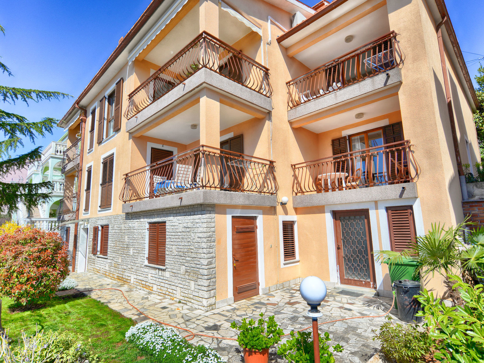 Apartment 629 - Outside