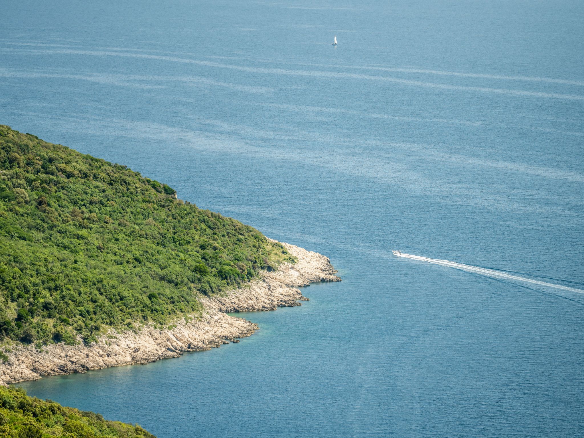 Luxury Seaview Apartment-Image-tags.info