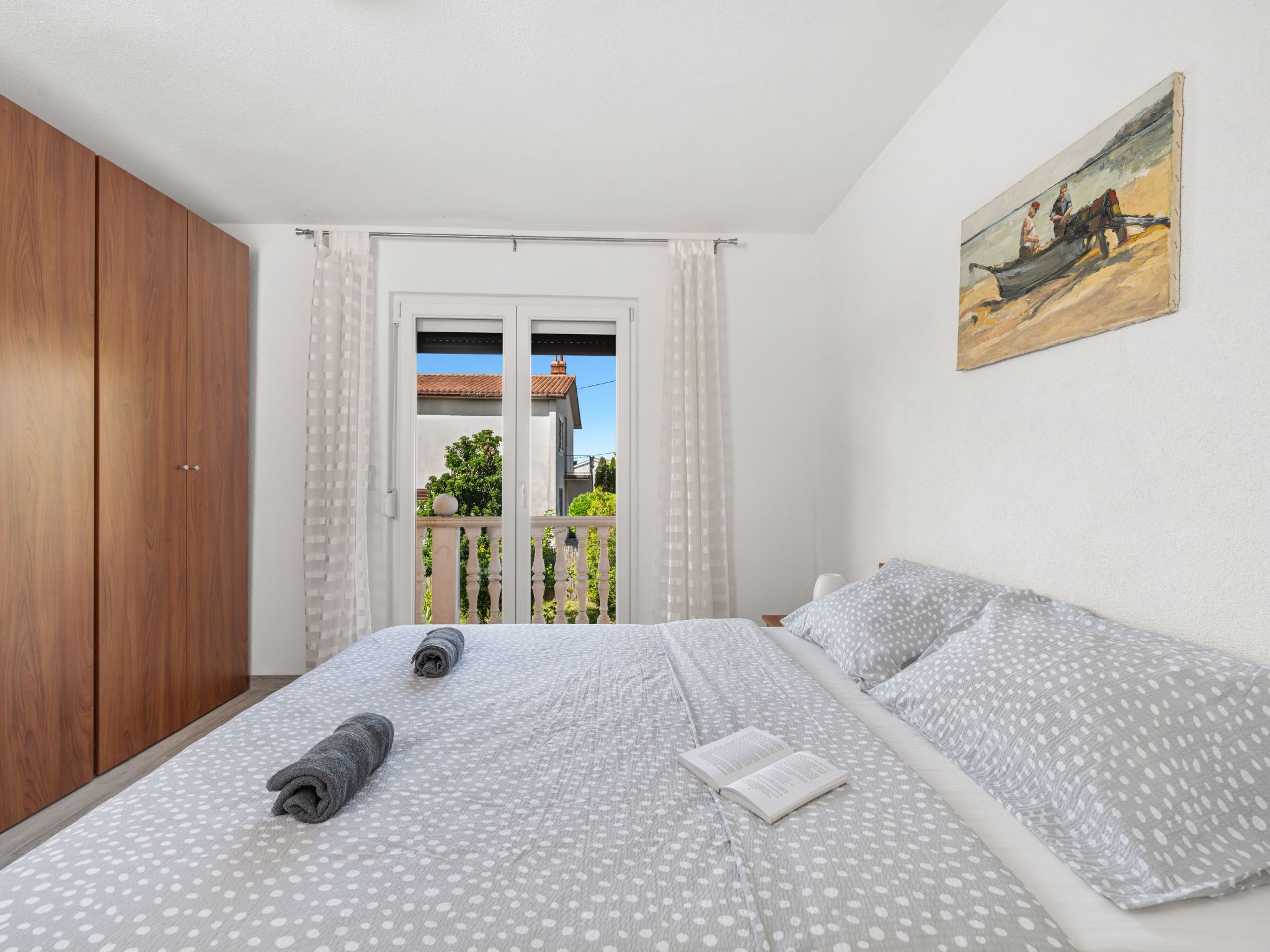 Villa Fortuna für bis zu 9 Personen und mit beheiztem Aussenpool-Binnen