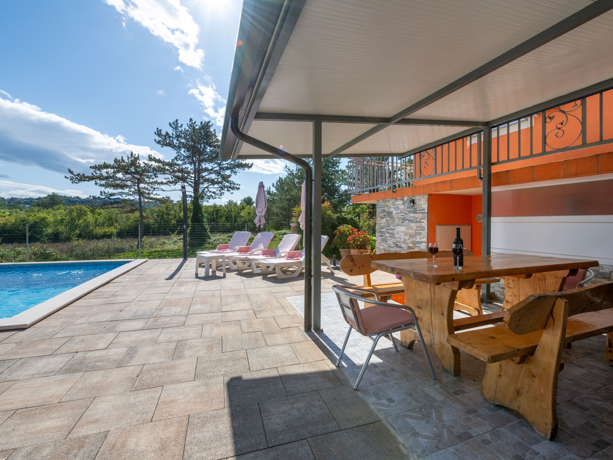 Haus Orange - Familienfreundliche Lage mit Pool-Binnen