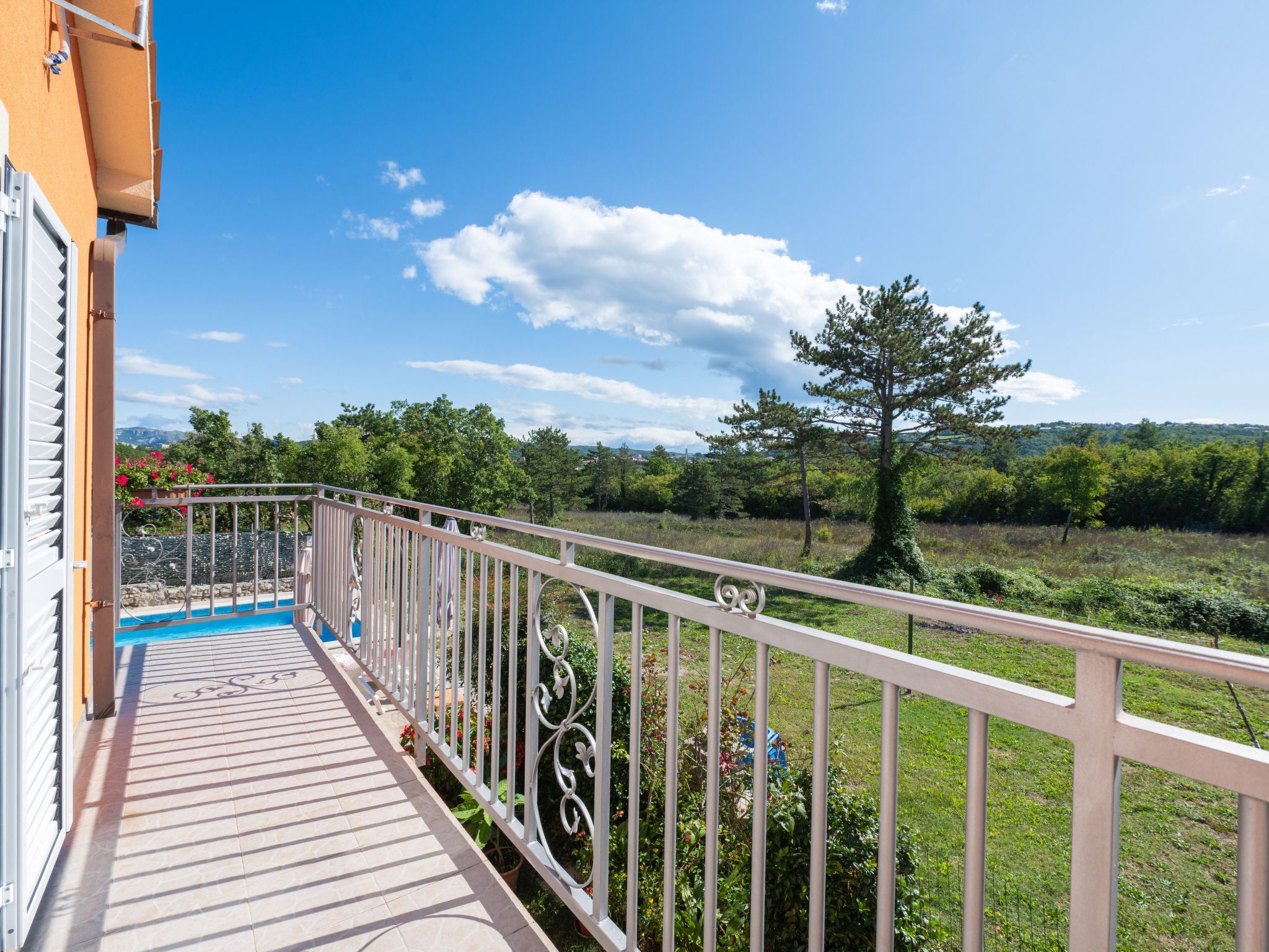 Haus Orange - Familienfreundliche Lage mit Pool-Binnen