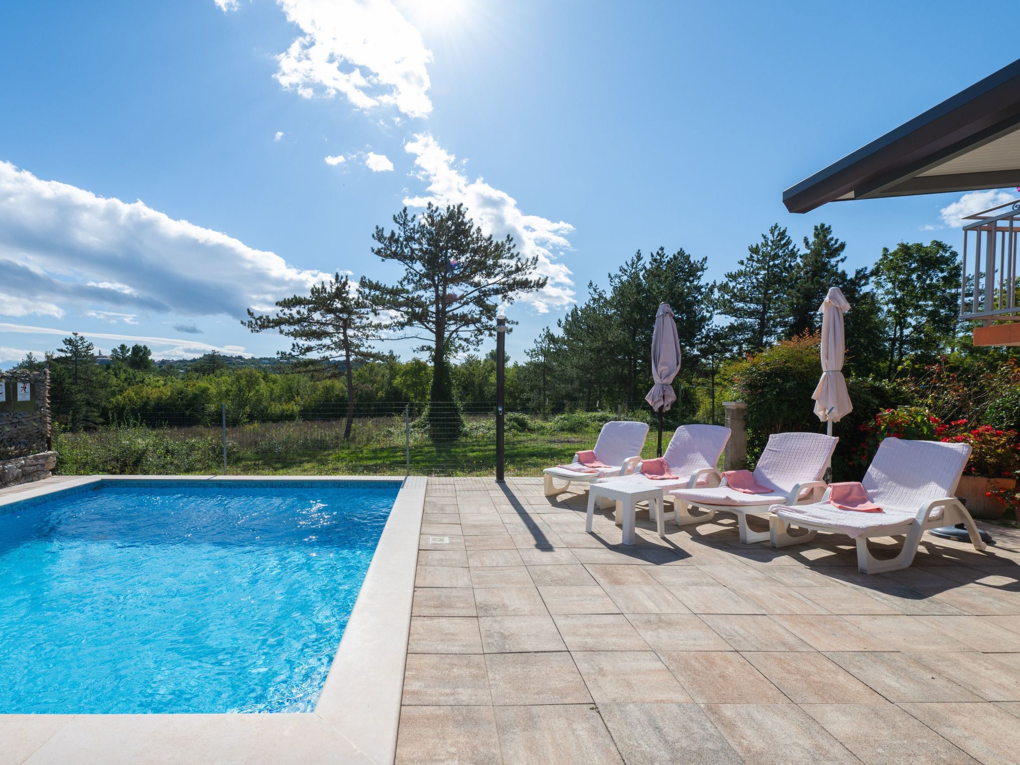 Haus Orange - Familienfreundliche Lage mit Pool-Binnen