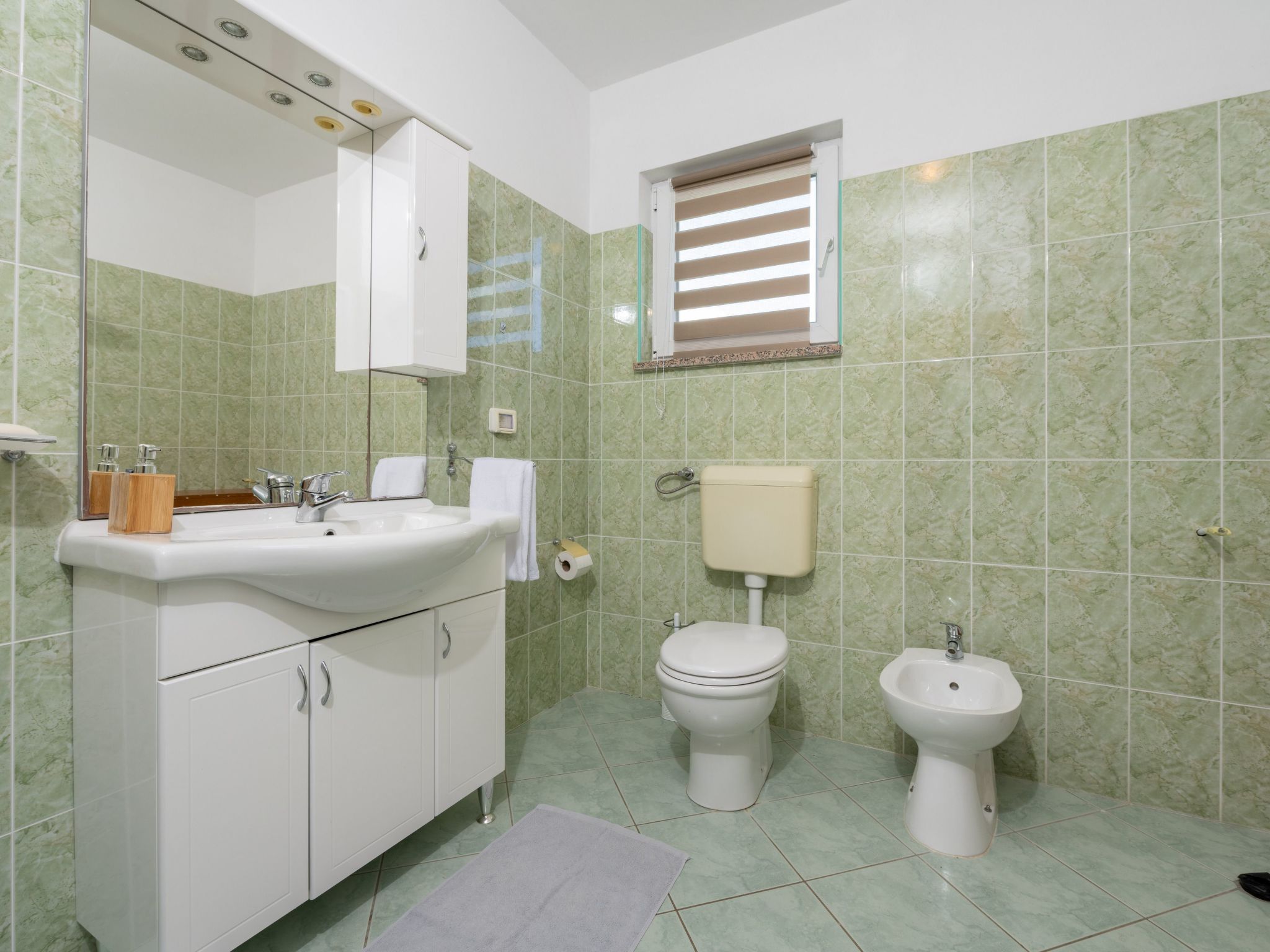 Haus Orange - Familienfreundliche Lage mit Pool-Binnen