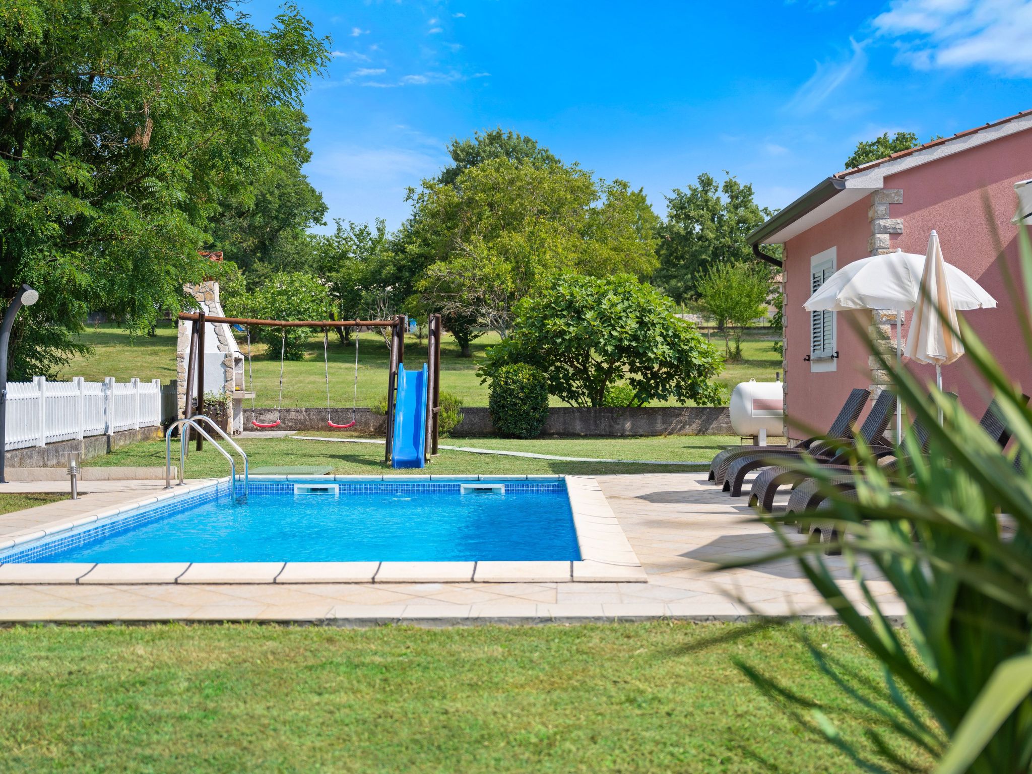 Vakantiehuis met privé zwembad in Drenje (Kroatië) voor 8 personen