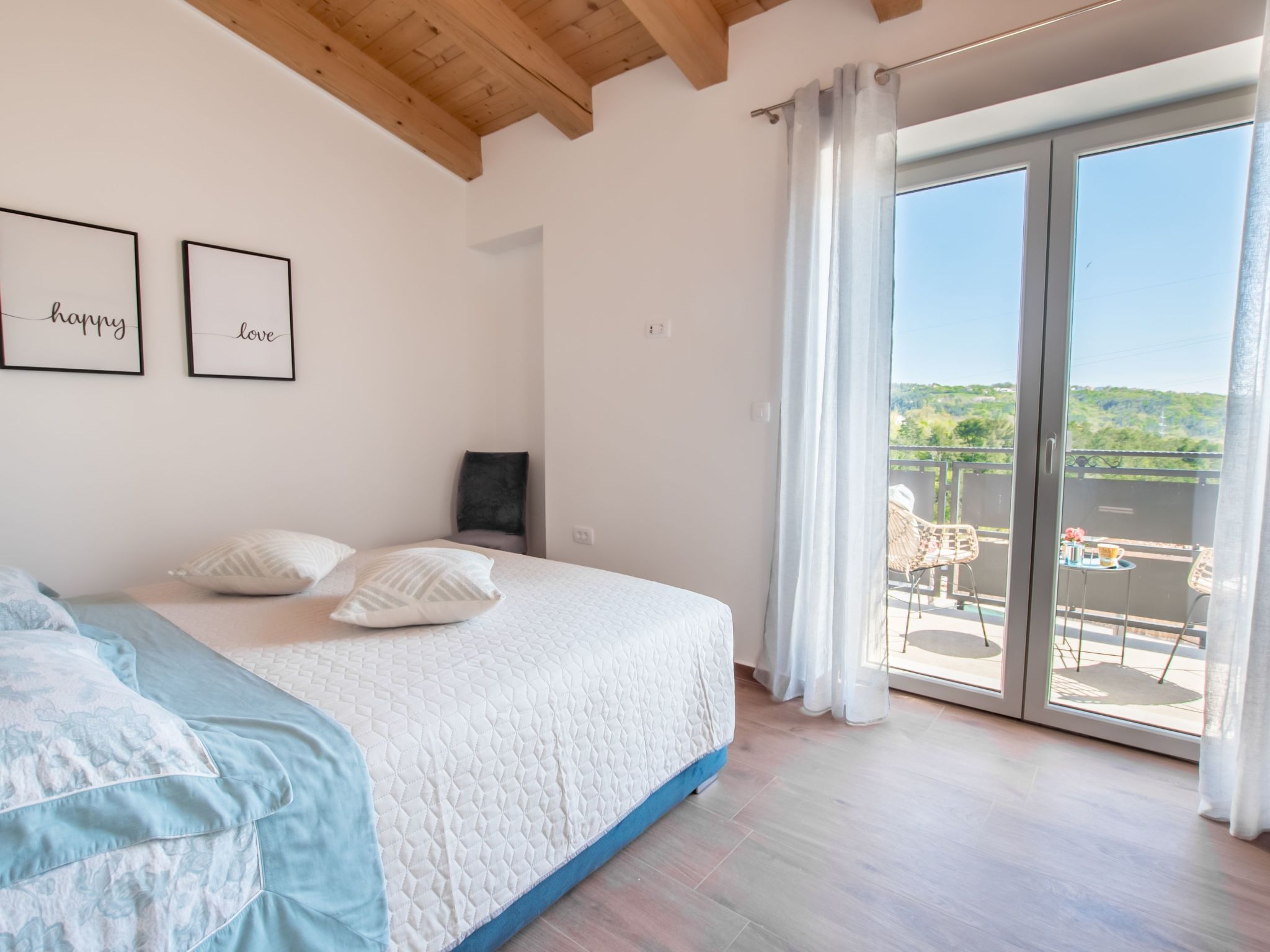 Villa Violette mit Pool nahe Stadtzentrum-Binnen