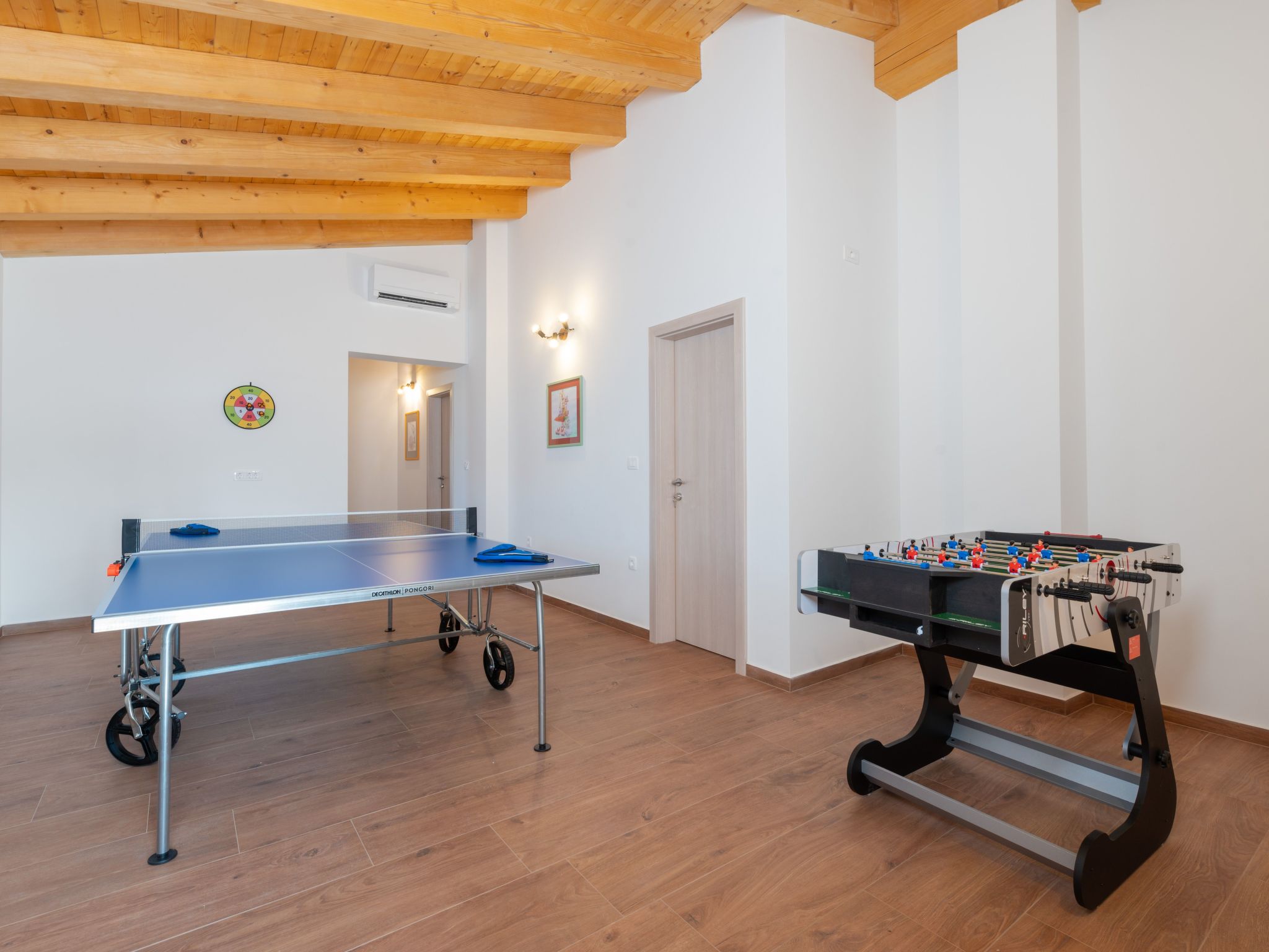 Villa Violette mit Pool nahe Stadtzentrum-Binnen