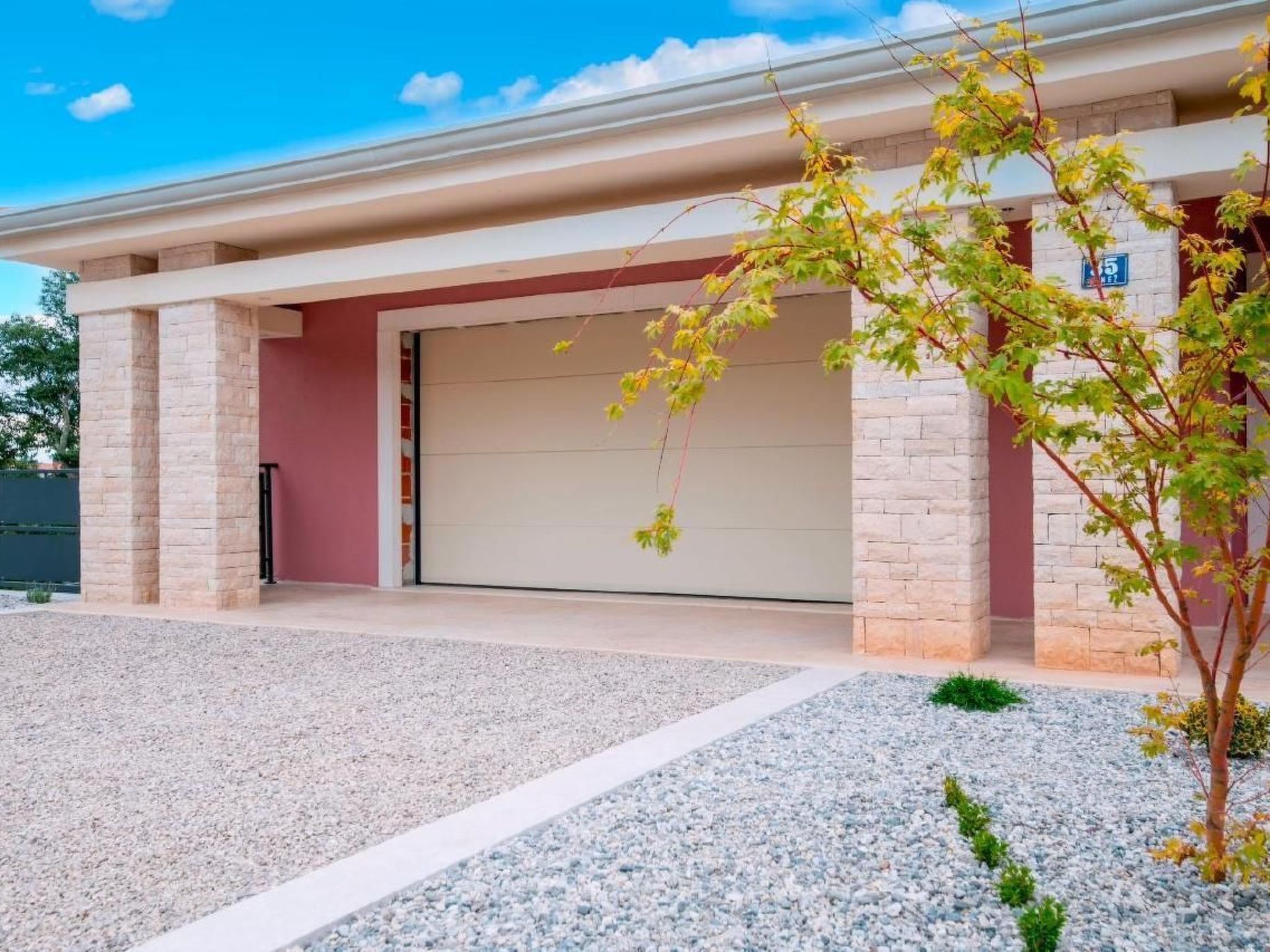 Villa Violette mit Pool nahe Stadtzentrum-Binnen