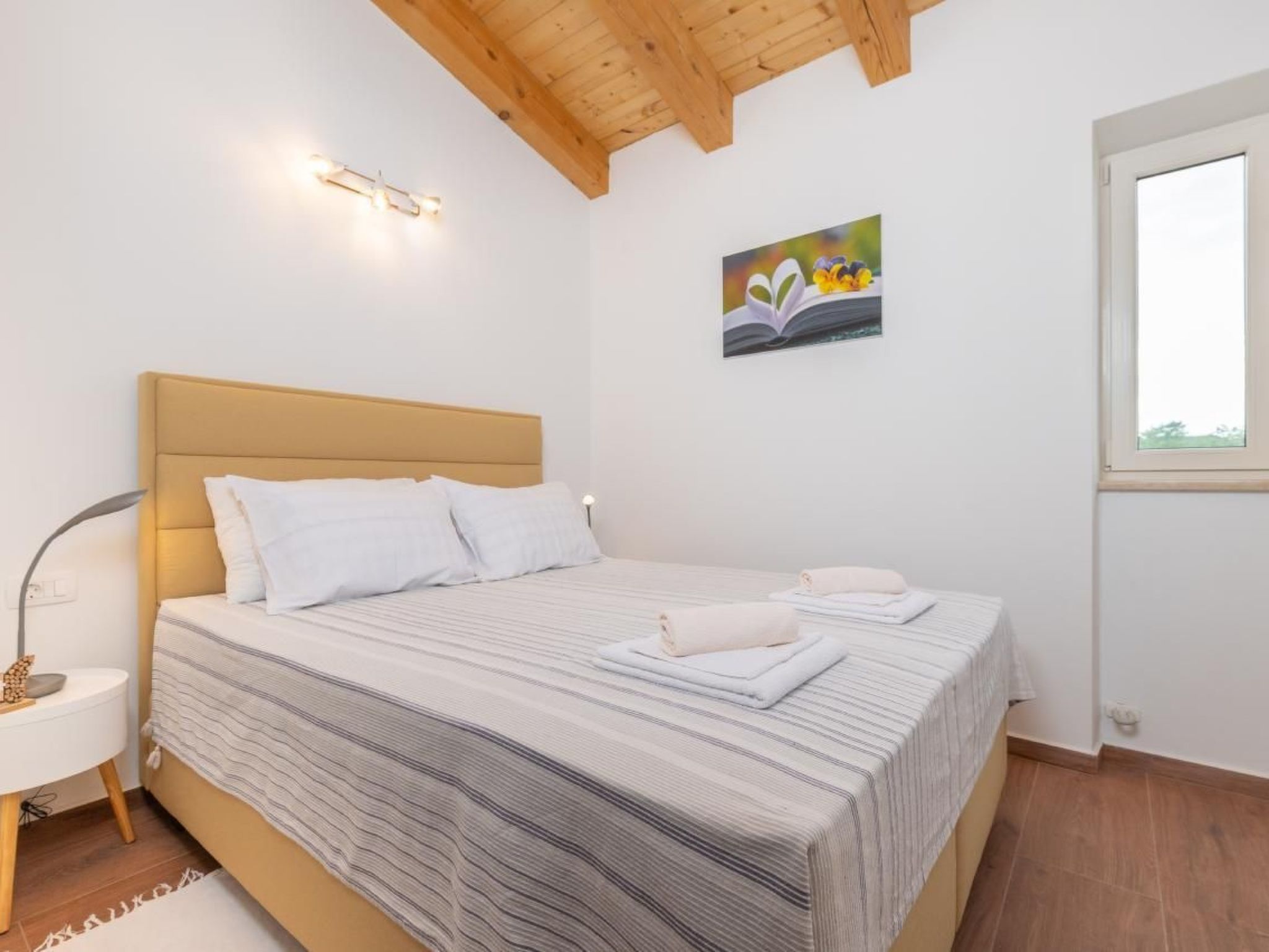 Villa Violette mit Pool nahe Stadtzentrum-Binnen