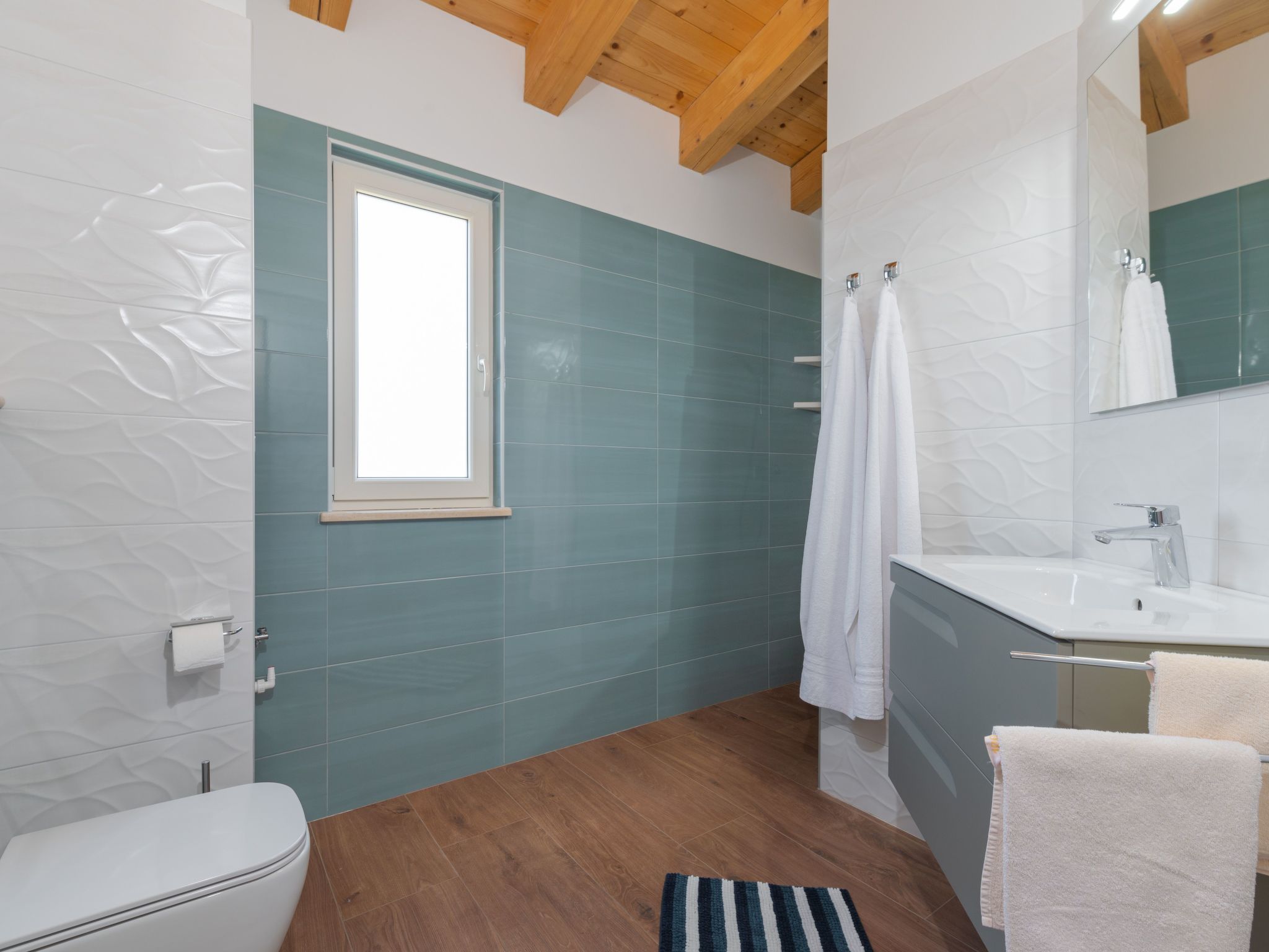 Villa Violette mit Pool nahe Stadtzentrum-Binnen