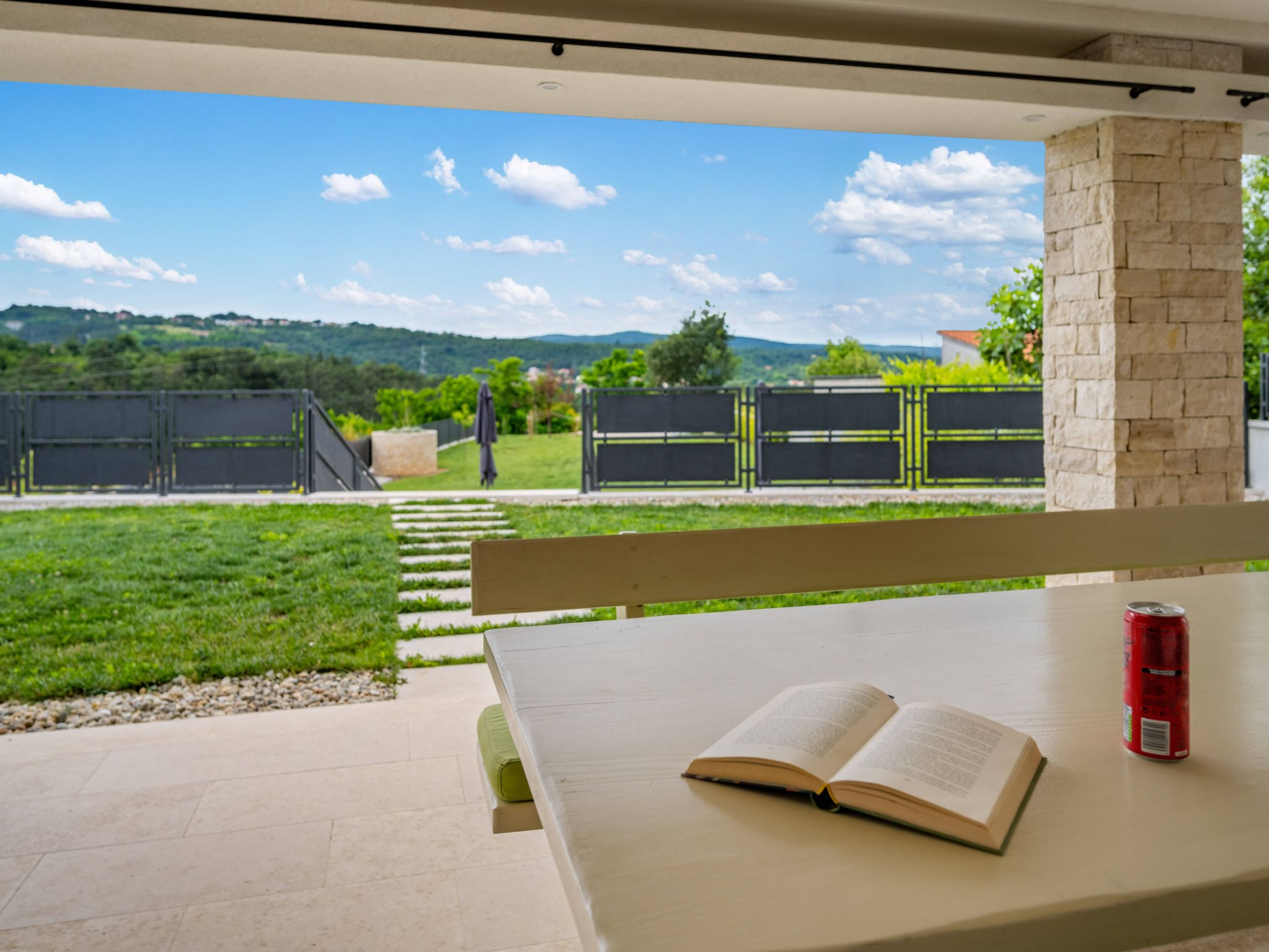 Villa Violette mit Pool nahe Stadtzentrum-Binnen