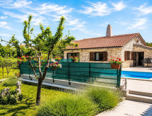 Vrijstaande villa met privézwembad op 7 km van zee in Drenje, Istrië - thumbnail 5