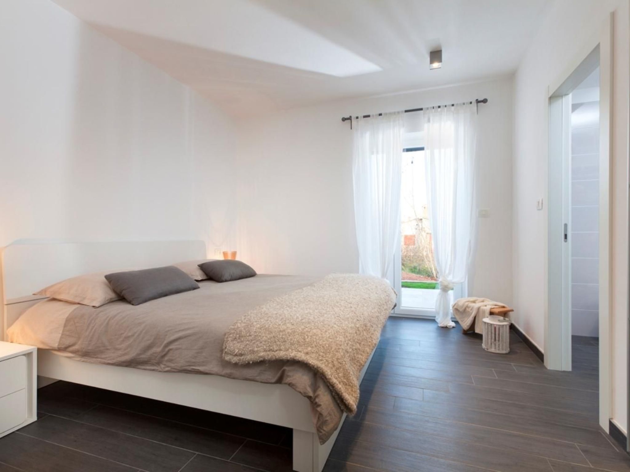 Moderne Villa Arsia mit Pool, gelegen in der Nähe von Labin-Drinnen