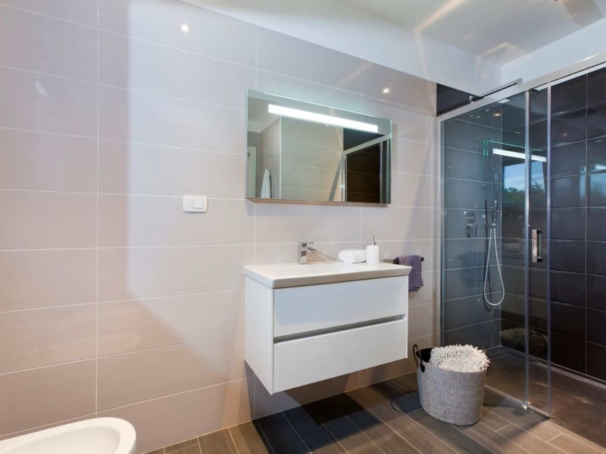 Moderne Villa Arsia mit Pool, gelegen in der Nähe von Labin-Drinnen