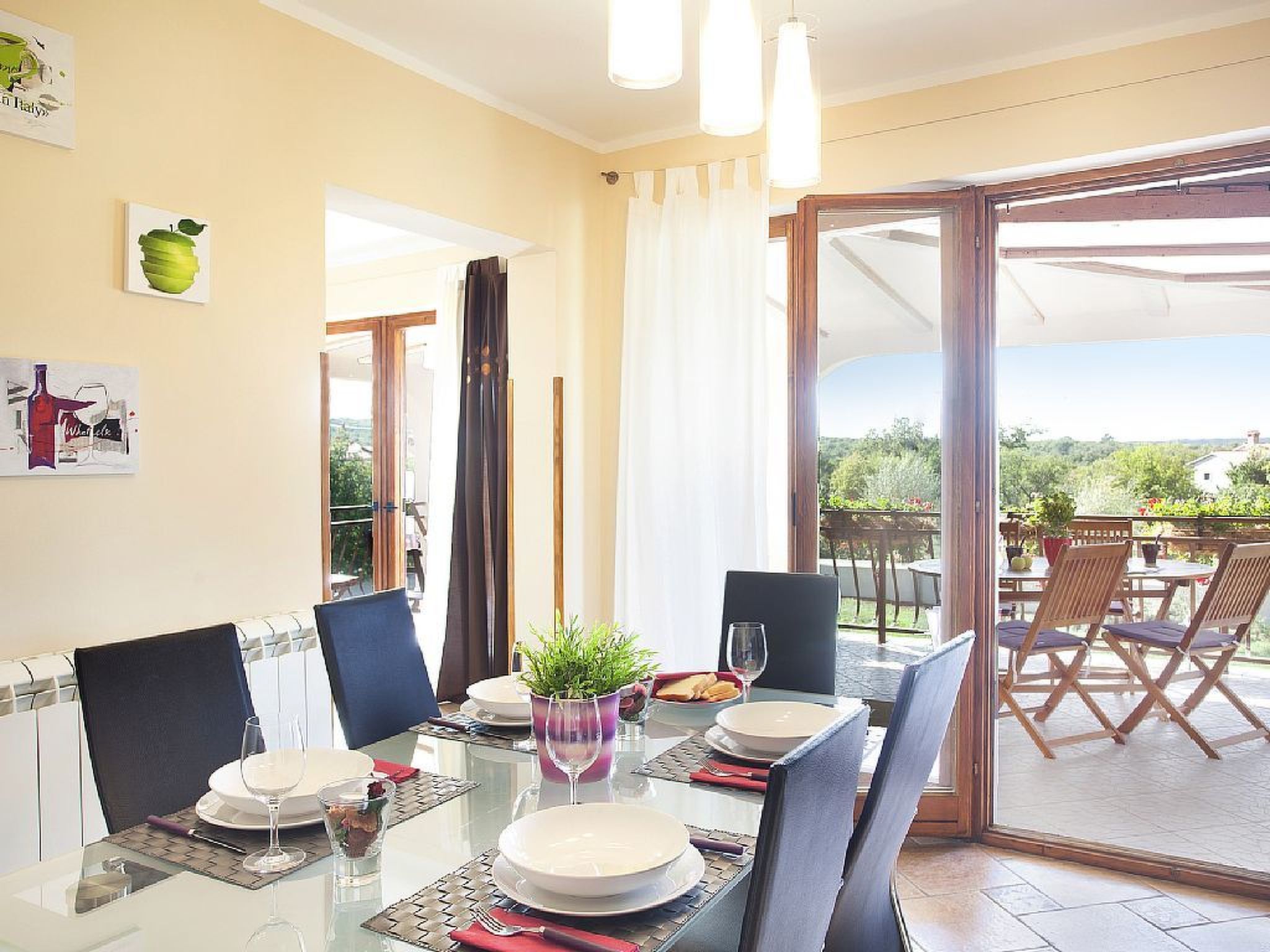 Vollständig freistehendes Haus mit schönem Garten-Dedans