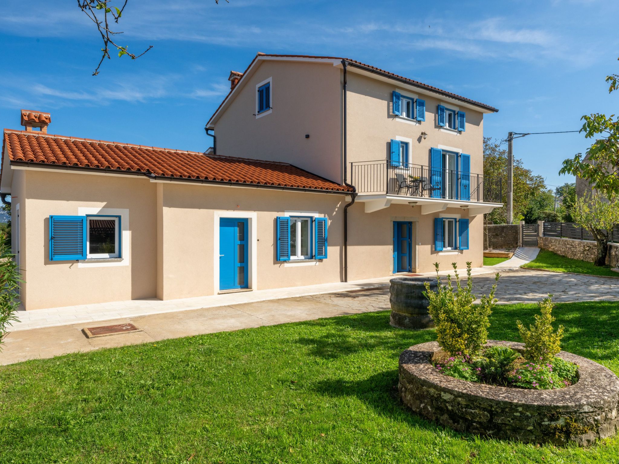 Villa "Francesca" mit Garten, Grill und Pool-Outside