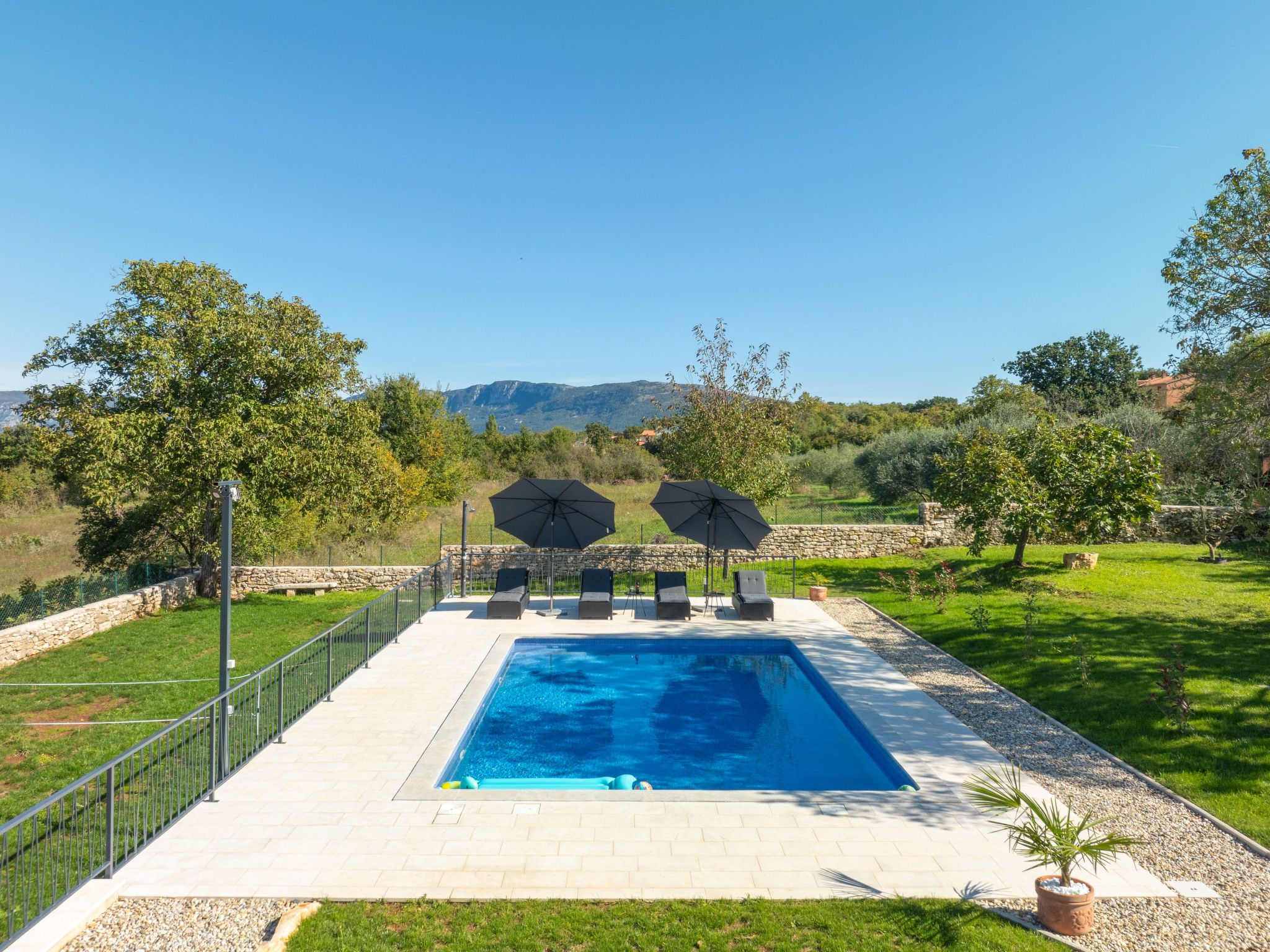 Villa "Francesca" mit Garten, Grill und Pool-Outside