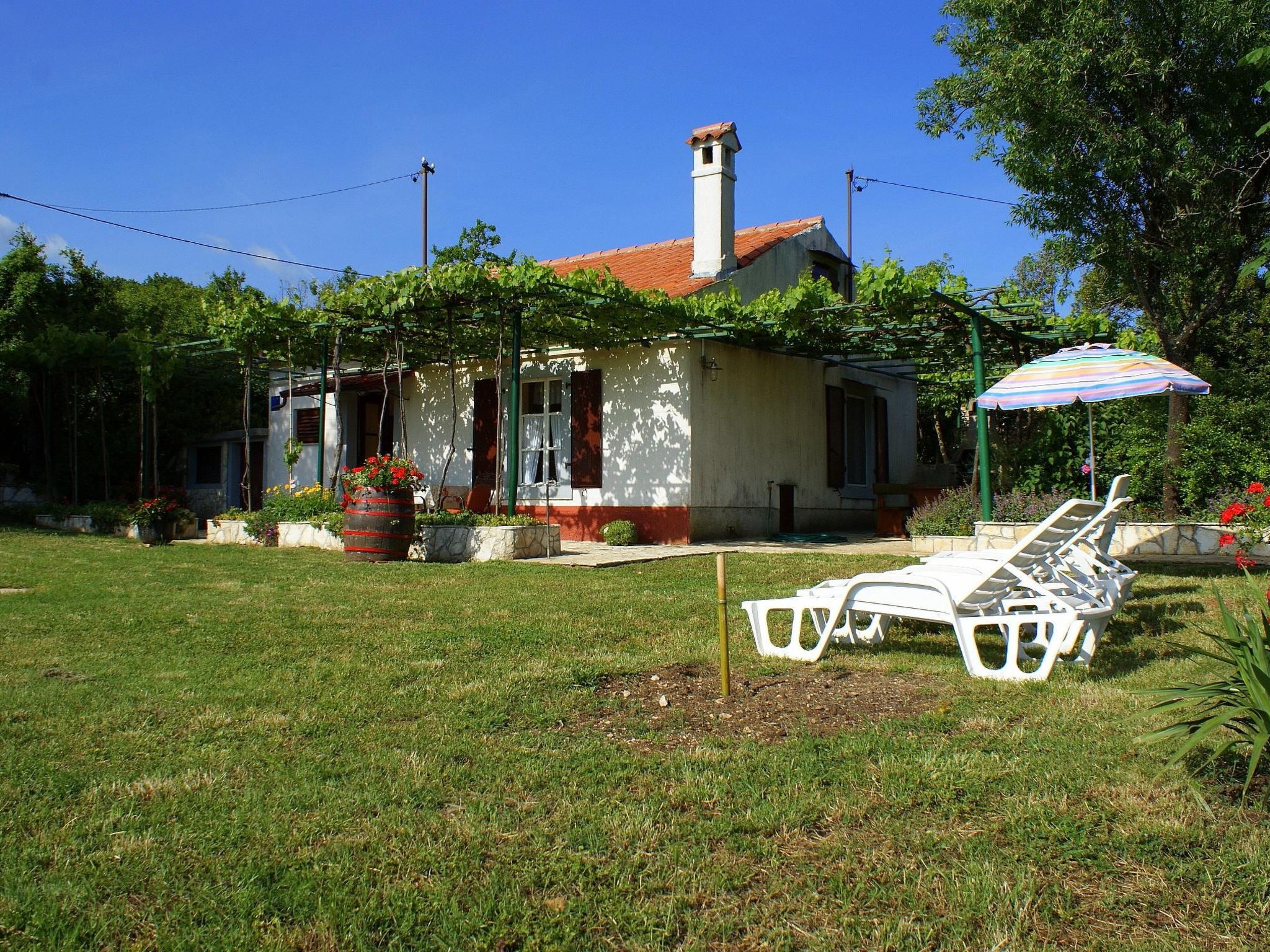 Freistehendes Haus Violeta mit weitläufigen Garten