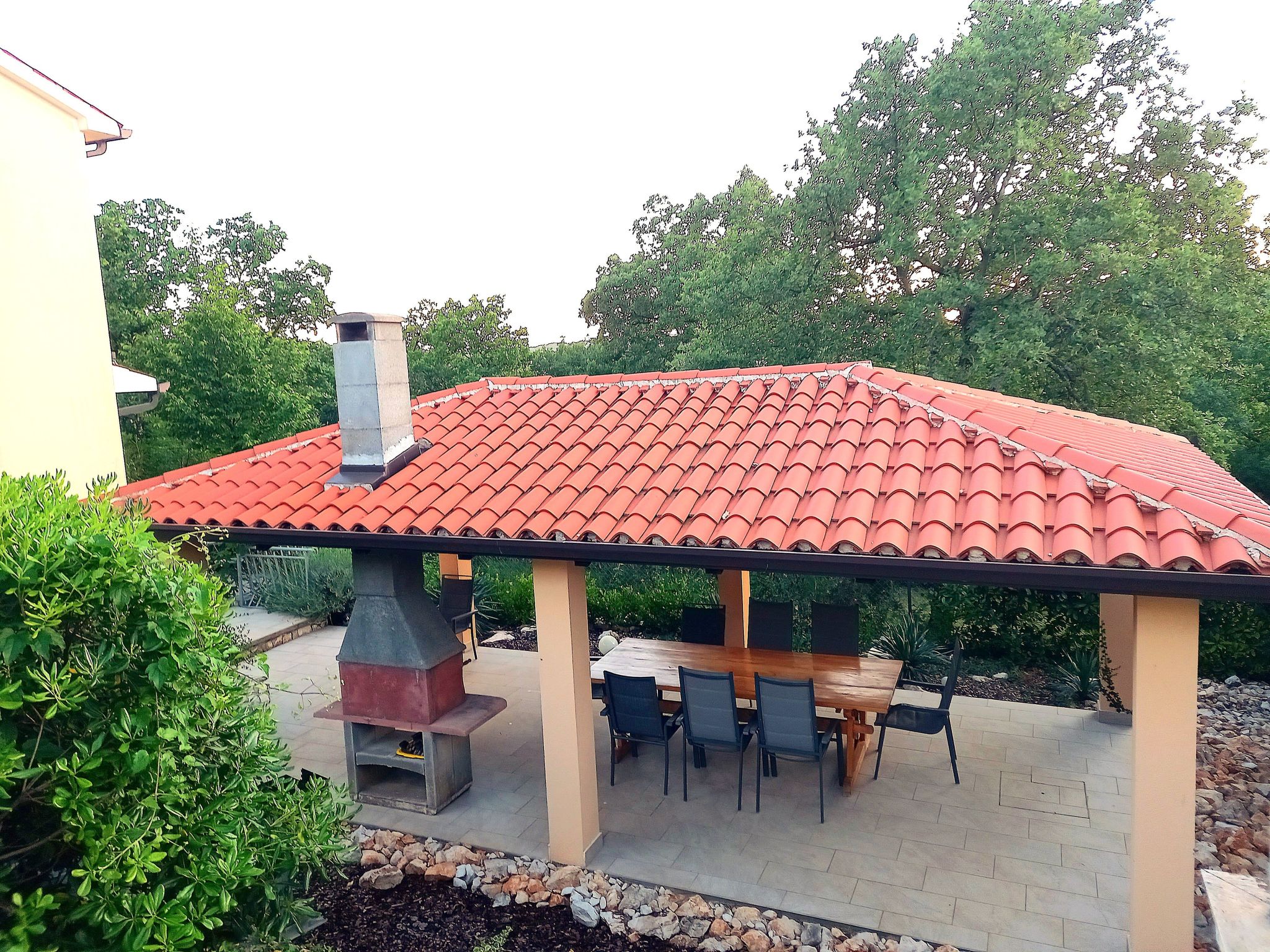 Modern ausgestattetes Ferienhaus in ruhiger Lage-Image-tags.info